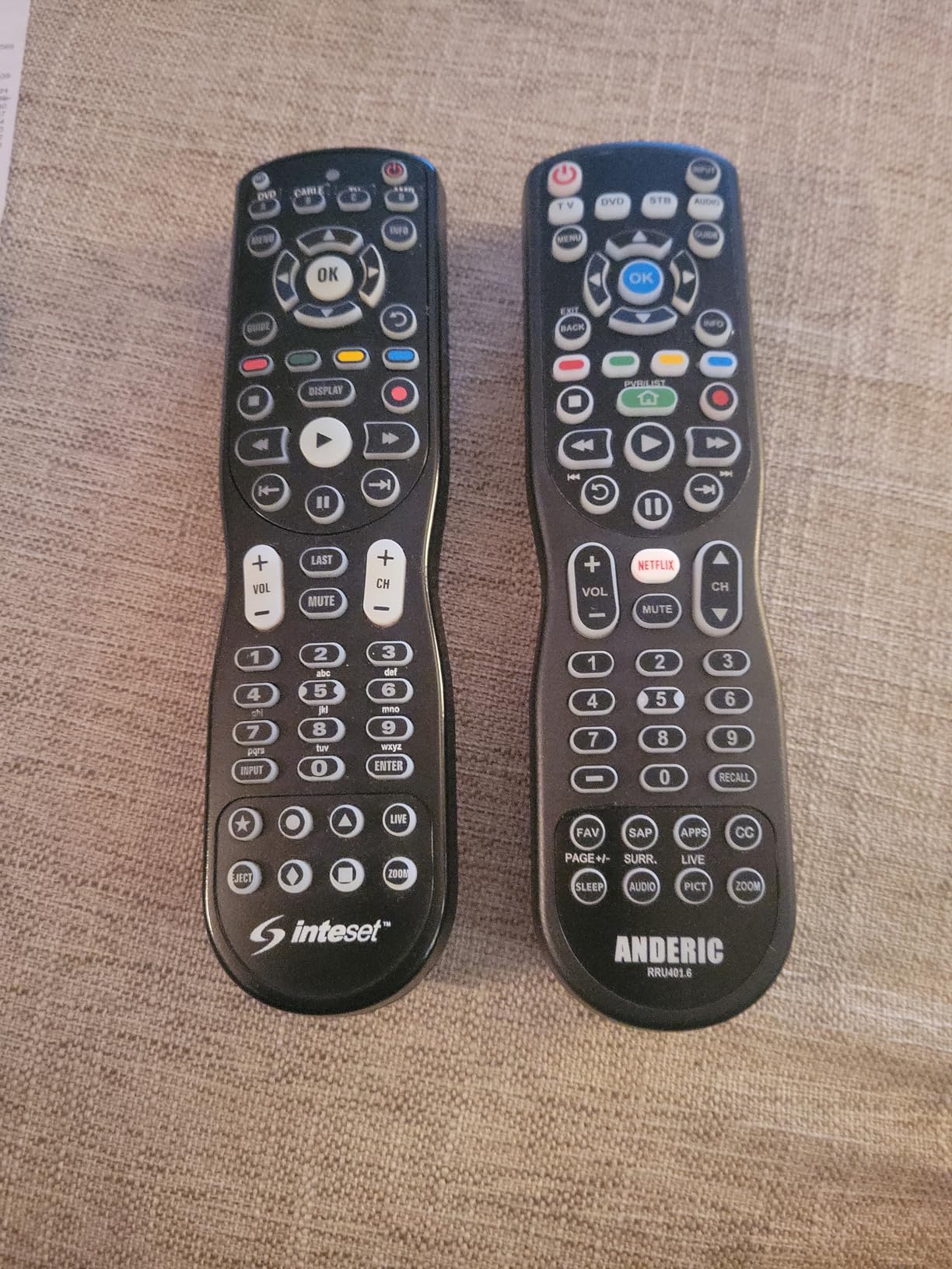Anderic RRU401 4-in-1, 4-Device IR Universal Remote Control with Macro, Learning, Backlit, Netflix Apps Keys for All TVs, Streaming Players, BluRay Player, Audio, Cable, Roku, Apple TV and More customer photo 2