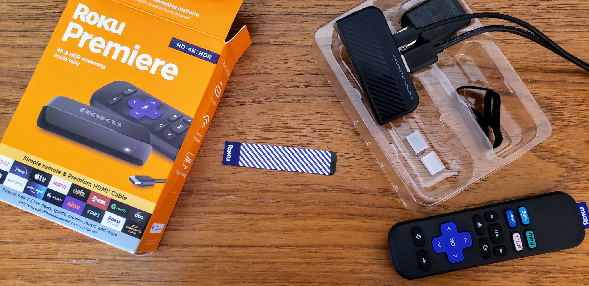 Roku Premiere | HD/4K/HDR Streaming Media Player, Simple Remote and Premium HDMI Cable, Black customer photo 1