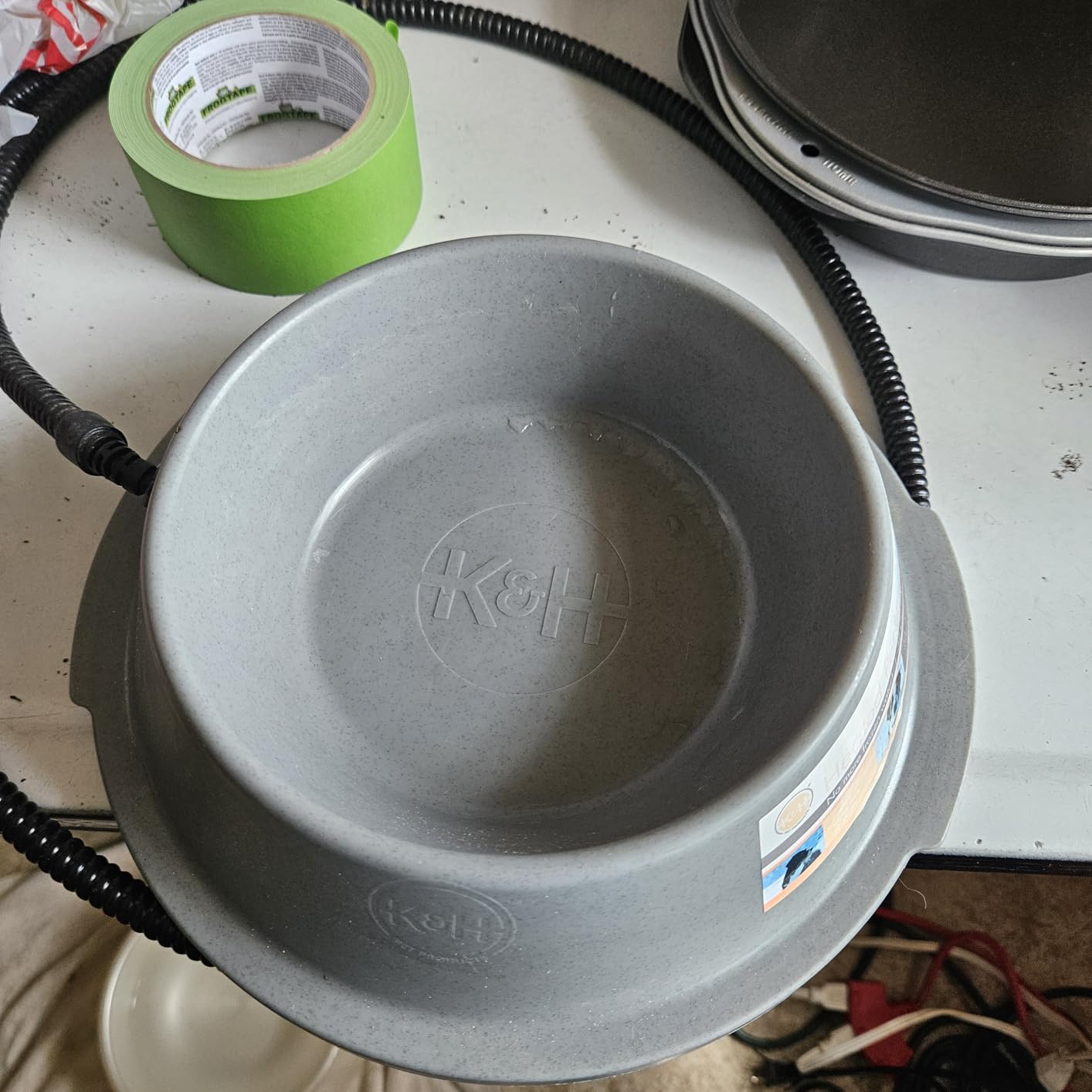 K&H Pet Products Thermal-Bowl Heated Water Bowl for Cats & Dogs Outside, Safety Listed Outdoor Heated Dog Dish for Pets, Automatic No Freeze, Anti Chew Cord - 96 Ounces Blue 25W customer photo 2