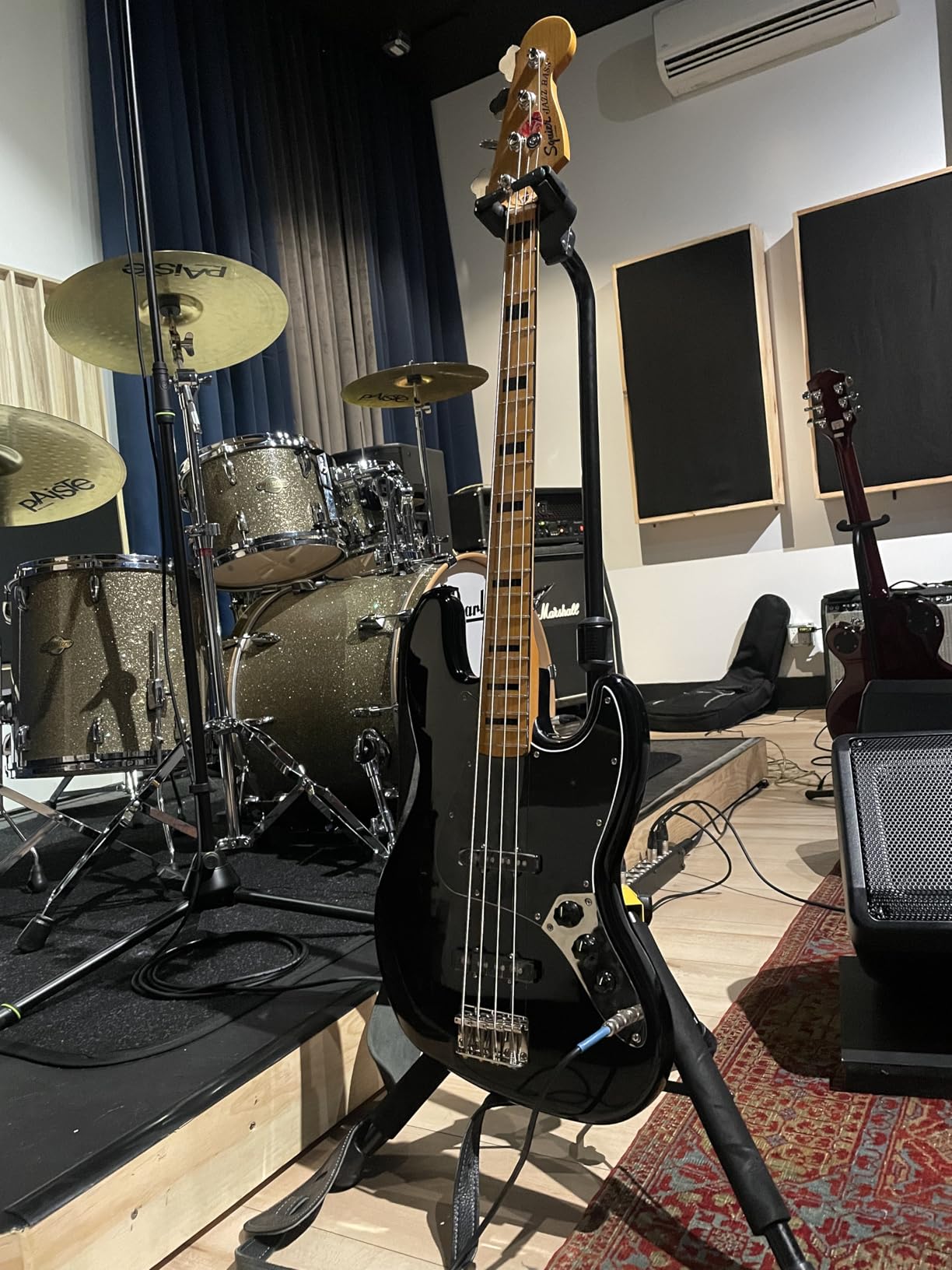 Squier Classic Vibe 70s Jazz Bass, Black, Maple Fingerboard customer photo 2