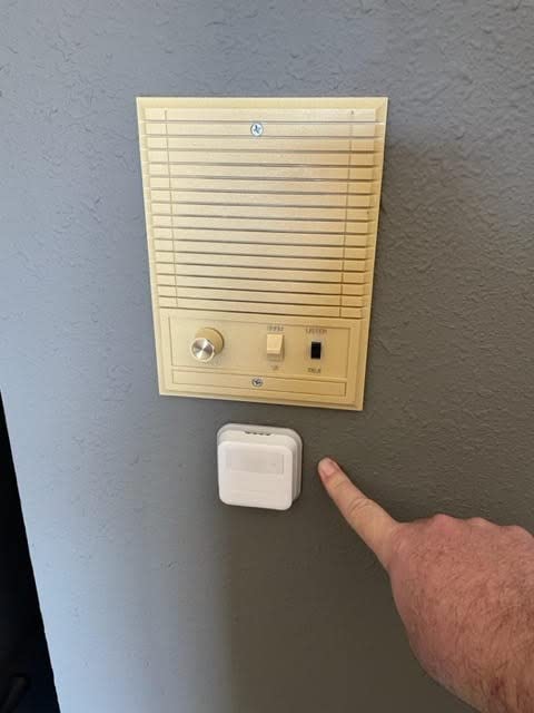 Honeywell Home T9 WiFi Smart Thermostat - Smart Room Sensor Ready, Touchscreen Display, Alexa and Google Assist customer photo 1