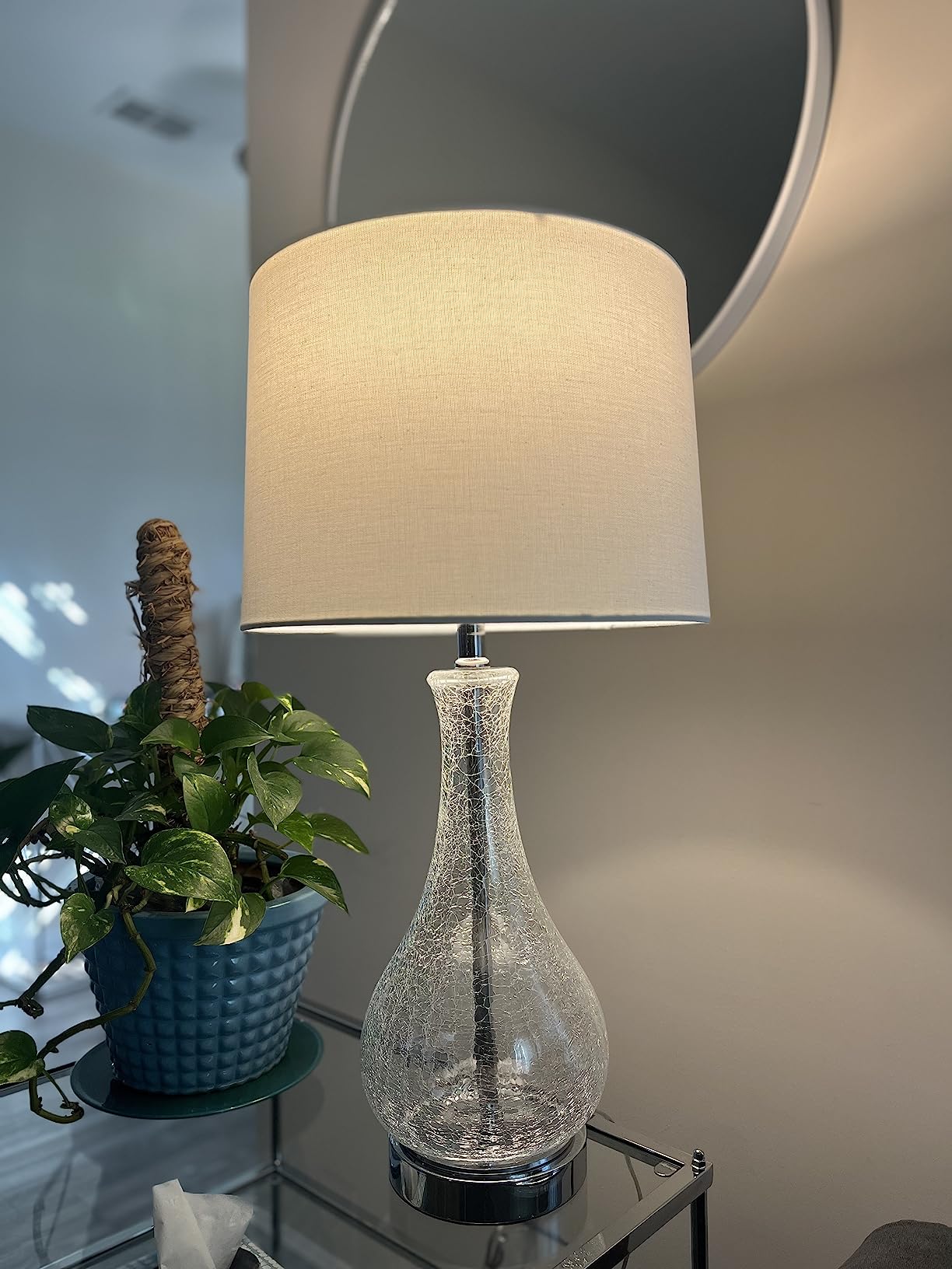 SAFAVIEH Lighting Collection - Finnley Modern Clear Glass 28-Inch Table Lamp, LED Bulb Included, Bedroom Living Room Home Office Nightstand Desk (TBL4206A) customer photo 2