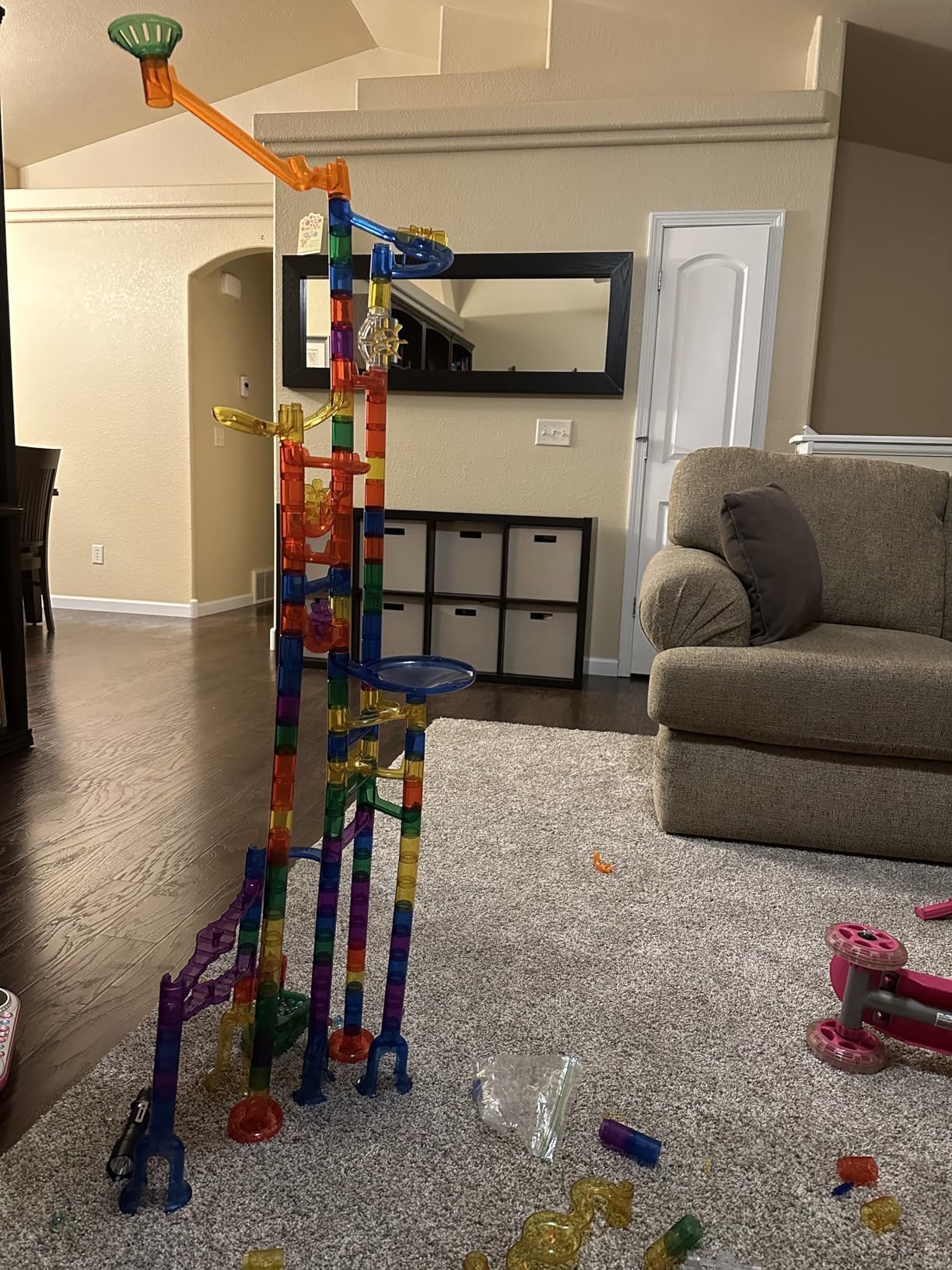 NATIONAL GEOGRAPHIC Glowing Marble Run - Construction Set with 15 Glow in The Dark Glass Marbles & Storage Bag customer photo 2