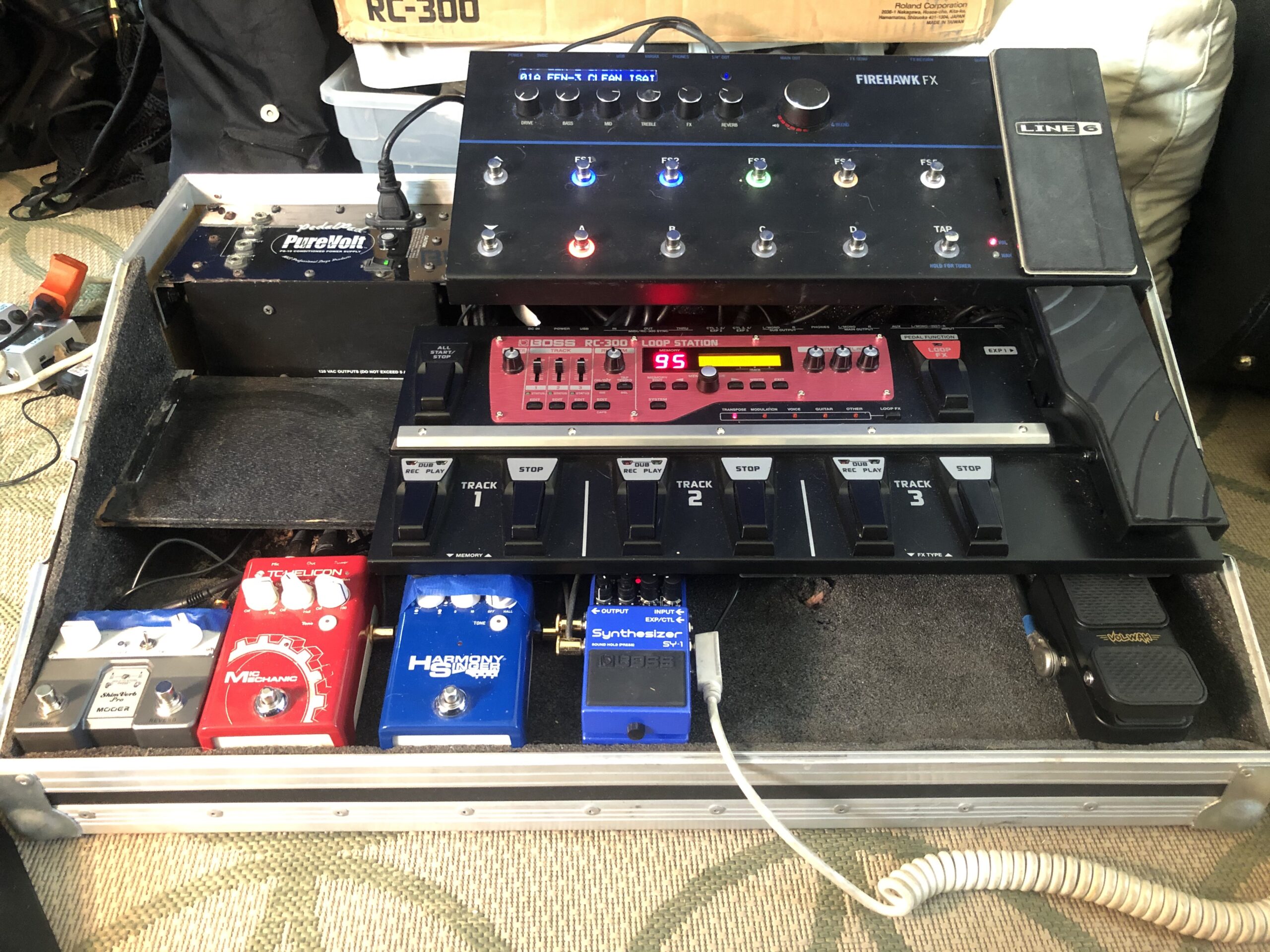 BOSS SY-1 Guitar/Bass Synthesizer Guitar Pedal customer photo 2