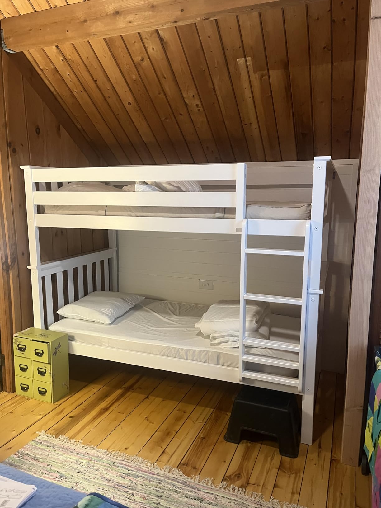 Max & Lily Bunk Bed Twin Over Full Size with Ladder, Solid Wood Platform Bed Frame with 14