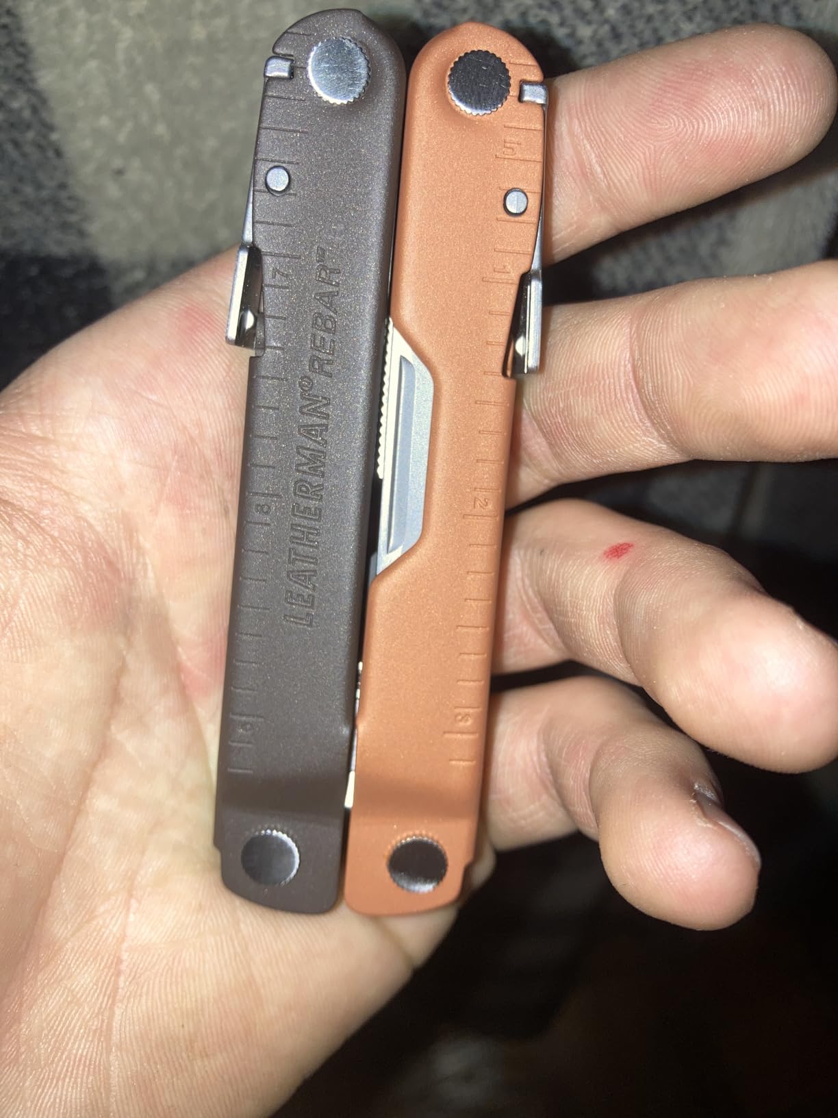 LEATHERMAN Rebar Multitool with Premium Replaceable Wire Cutters and Saw, Coyote Tan customer photo 1