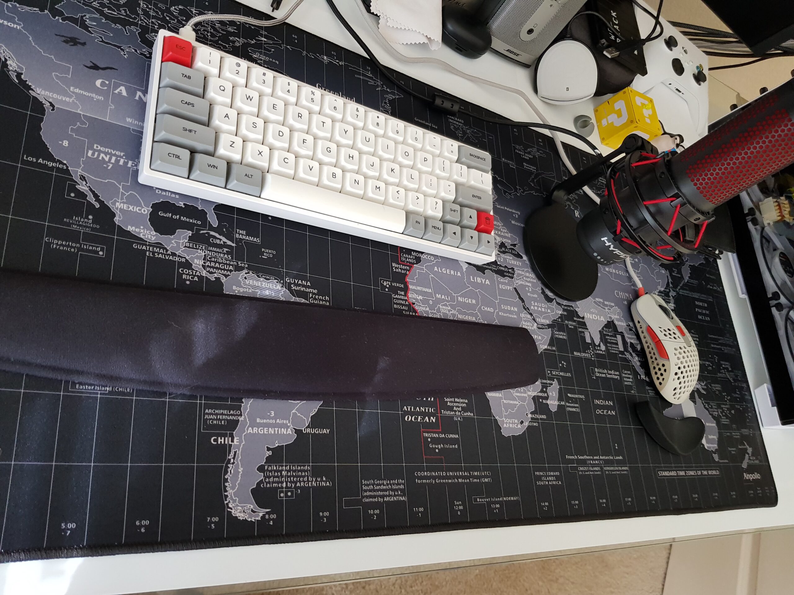 Large Mouse Pad 35.4x15.7 Inch World Map - XXL Gaming Desk Mat with Non-Slip Rubber Base, Stitched Edges | Keyboard and Mouse Pad for Gaming/Office | Portable Desk Pad customer photo 2