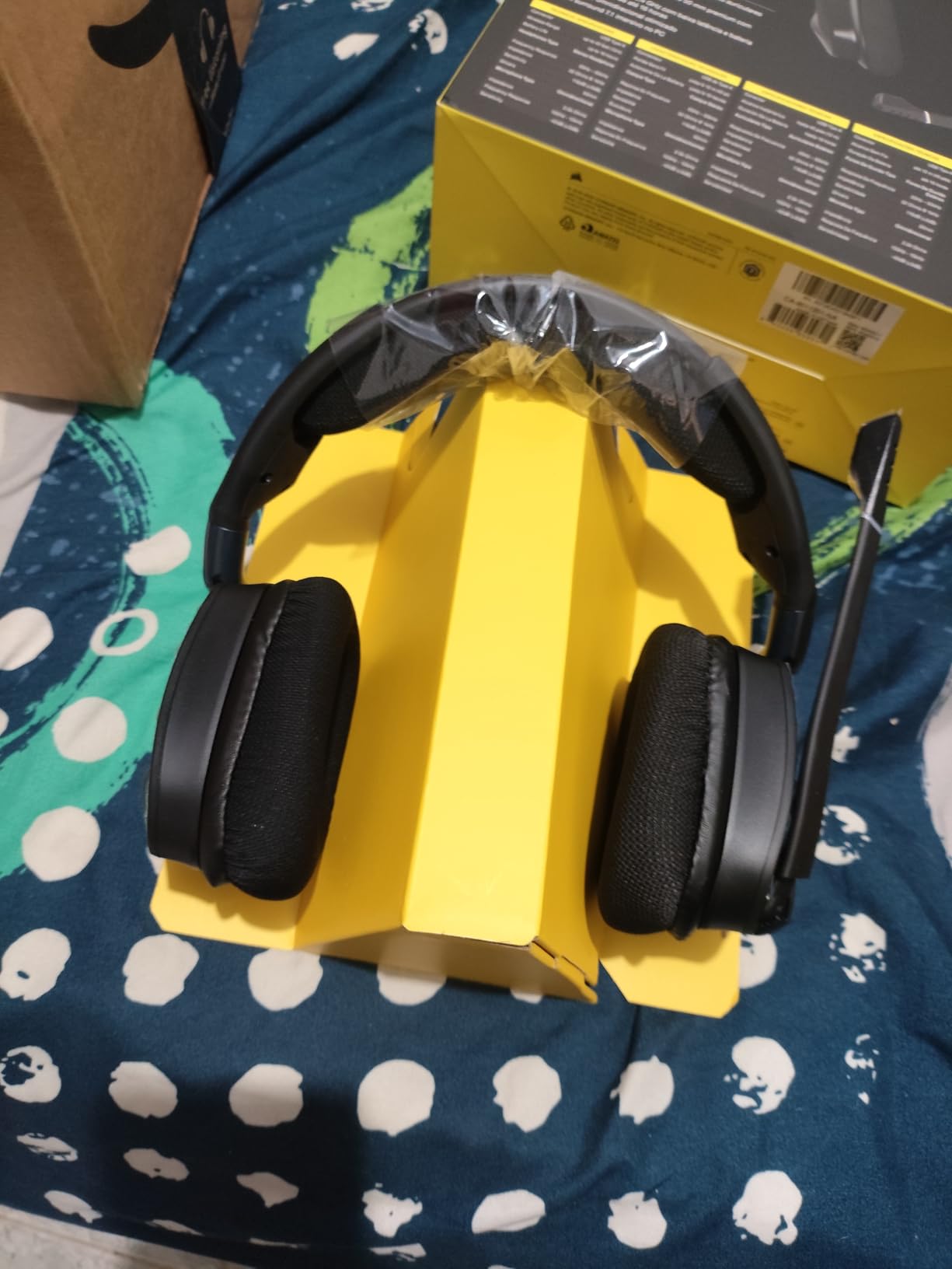 Corsair Void RGB Elite Wireless Gaming Headset - 7.1 Surround Sound - Omni-Directional Microphone - Microfiber Mesh Earpads customer photo 2