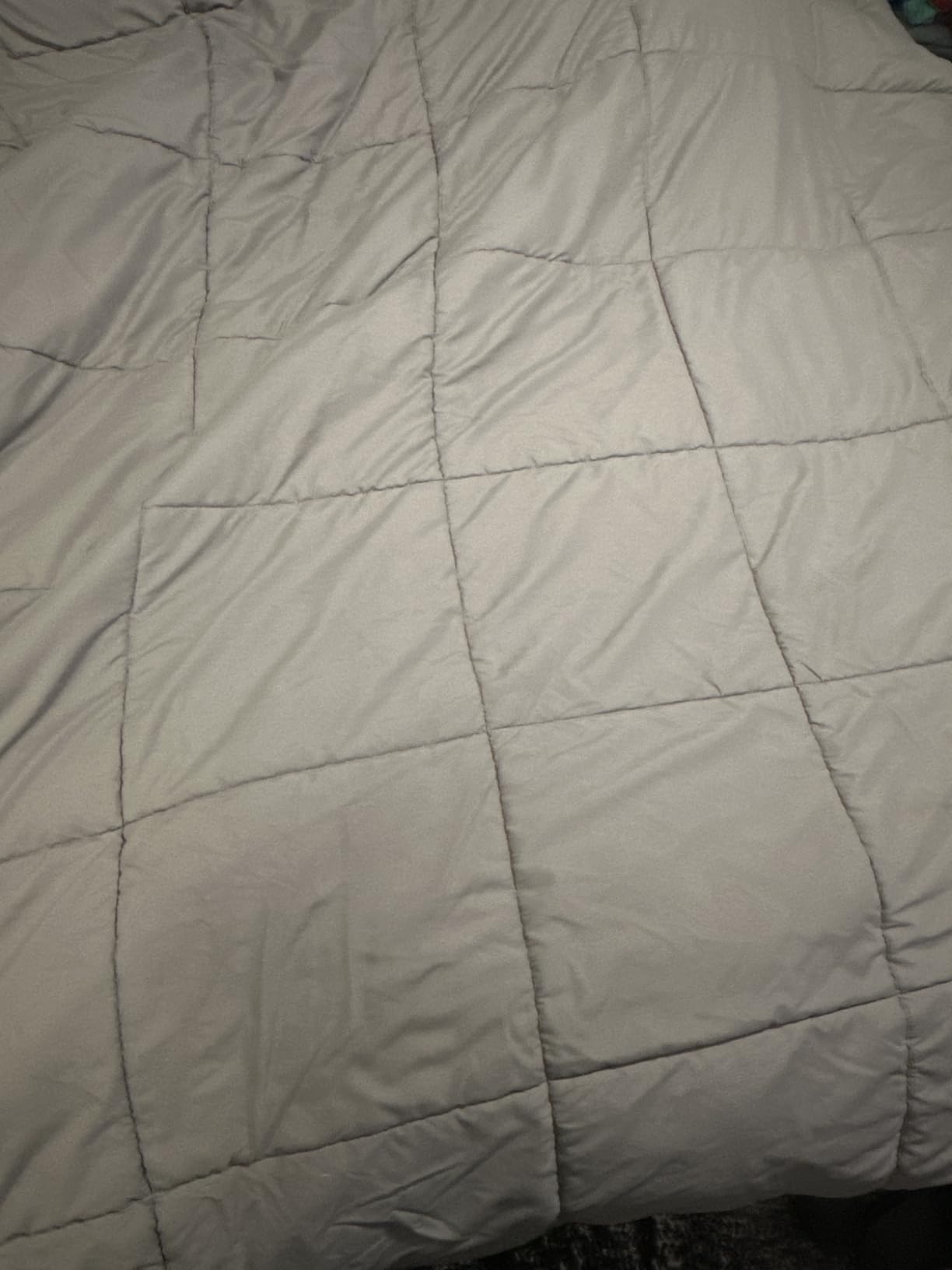 DOWNCOOL Comforters Queen Size, Duvet Insert, White All Season Duvet, Lightweight Quilt, Down Alternative Hotel Comforter with Corner Tabs customer photo 2
