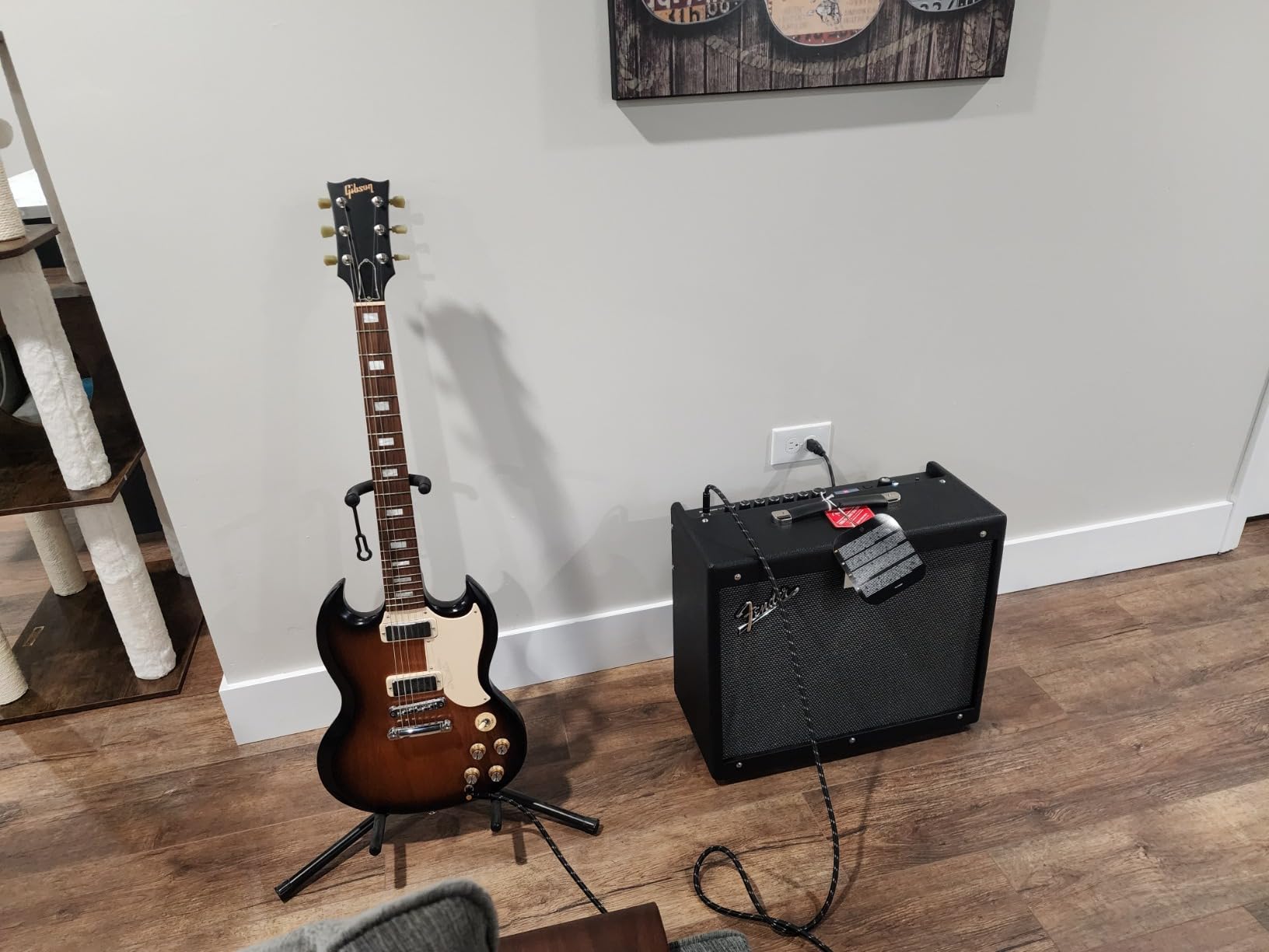 Fender Mustang GTX100 Guitar Amp and 7 Button Footswitch, 100 Watts, with 2-Year Warranty, Integrated Looper, Bluetooth Audio Streaming customer photo 2