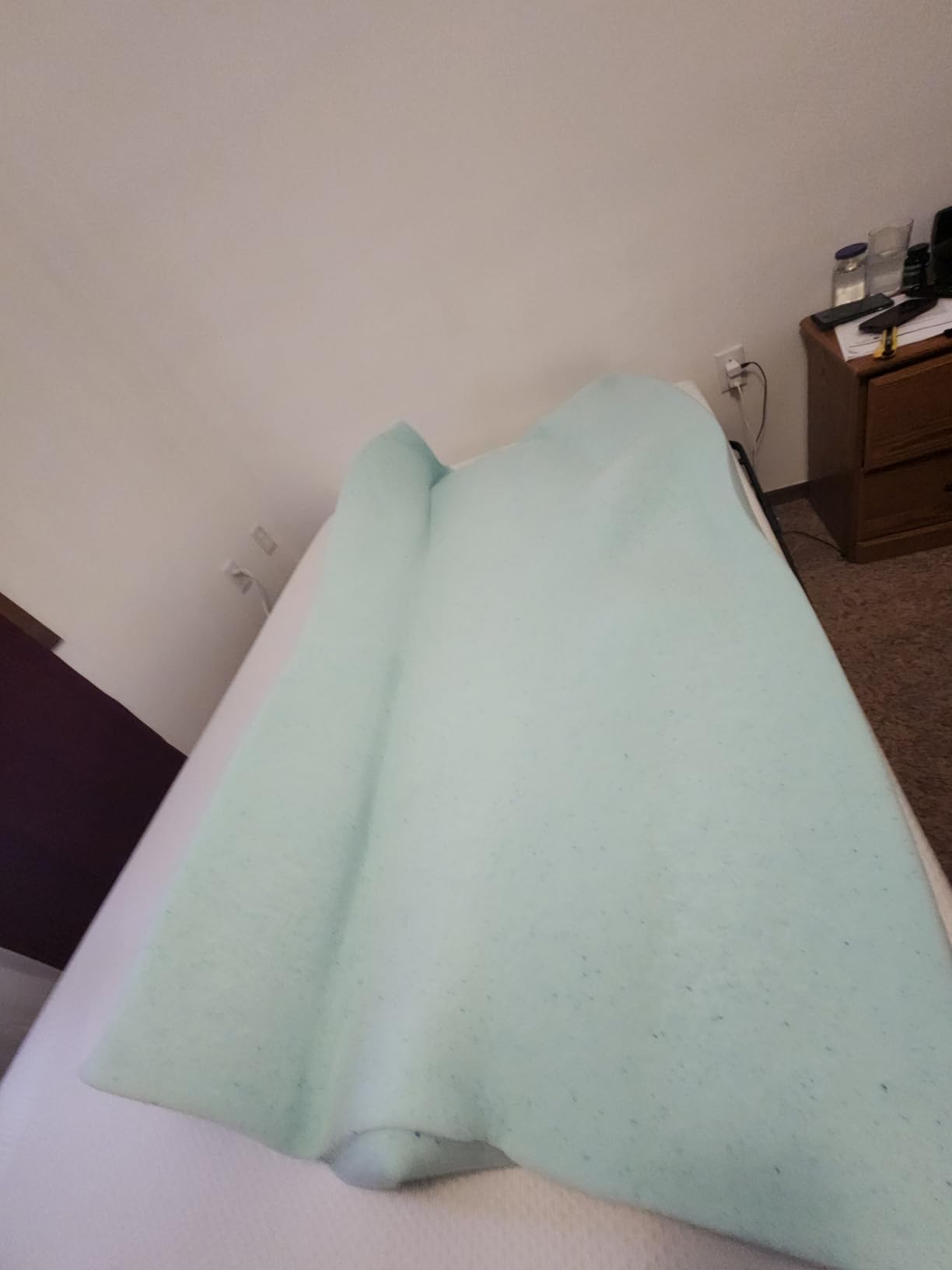 Serta ThermaGel Cooling, Pressure-Relieving Memory Foam Mattress Topper, 3 Inch, King, Made in The USA customer photo 1