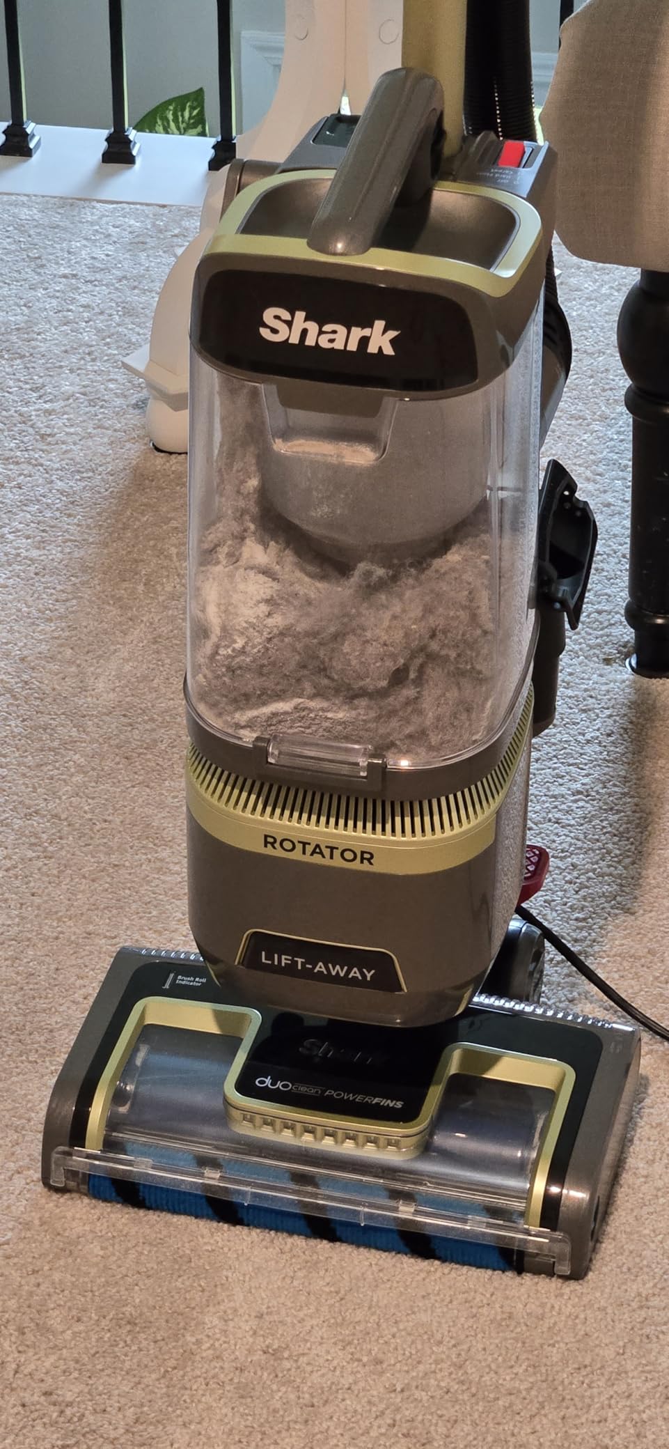 Shark | Upright Vacuum Cleaner for Home | Rotator Lift-Away | No Hair Wrap | HEPA Filter | Lightweight Bagless Vacuum for Pet Hair | LED Headlights For Carpets & Hardwood Floors | Silver | LA502 customer photo 2