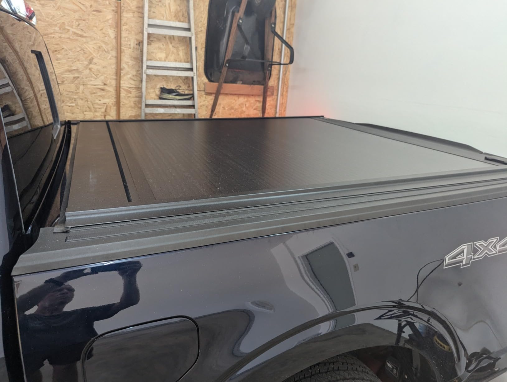 Retrax RetraxONE MX Retractable Truck Bed Tonneau Cover for Ford F-150 (incl. Raptor/Lightning) | 5'7