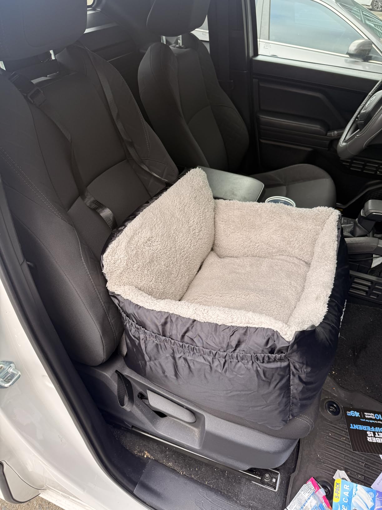 BurgeonNest Dog Car Seat for Small Dogs, Soft Pet Car Travel Home Bed Under 25 lbs, Fully Detachable and Washable Cat Booster Carseats with Storage Pockets and Clip-On Leash Portable Carrier,Black customer photo 2