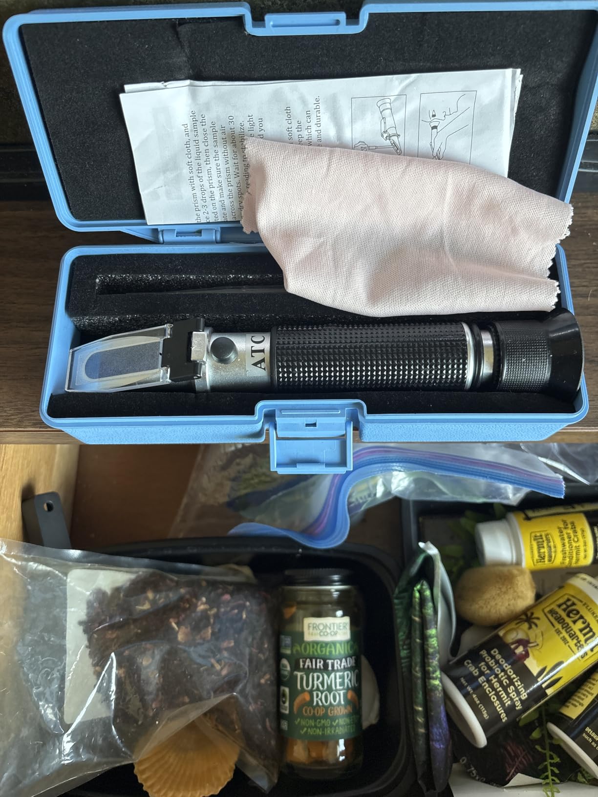 Salinity Refractometer for Aquarium Seawater Marine Fishkeeping Salinity Tester 0-100PPT & 1.000-1.070 Salinity Hydrometer with Automatic Temperature Compensation (ATC) customer photo 1