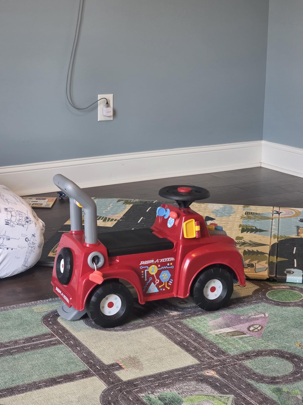 Radio Flyer Tinker Truck, for Toddlers 1-3, 3-in-1 Push Walker Ride On Car with 20 Sensory Activities, Anti-Tip Feature, Under-Seat Storage, Lights and Sounds, 42 lb Capacity, Toddler Ride On Toys customer photo 1