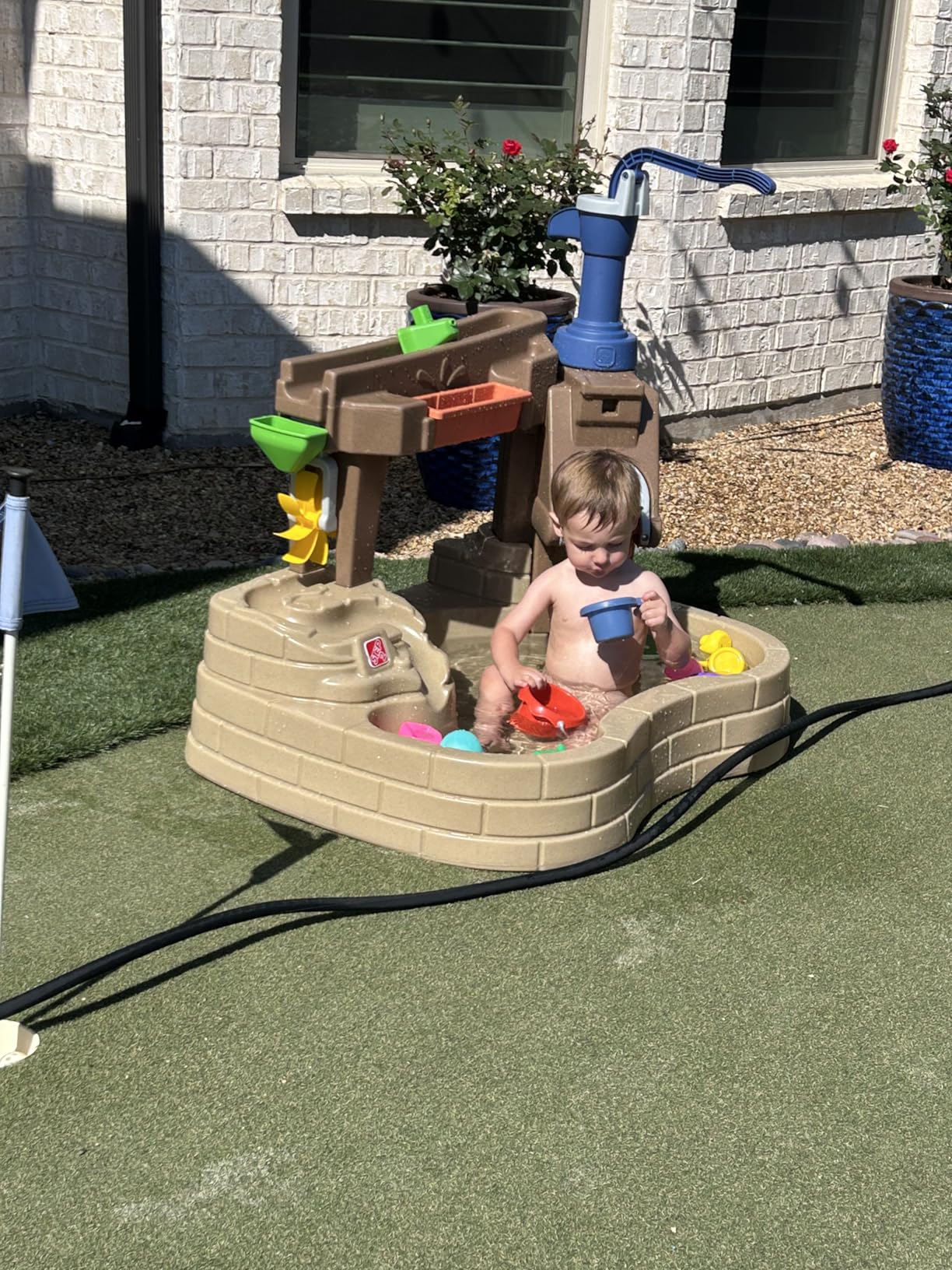 Step 2 Pump & Splash Discovery Pond Water Table, Kids Water Sensory Activity Pool, Summer Outdoor Toys, 10 Piece Toy Accessories, For Toddlers 2+ Years Old customer photo 2