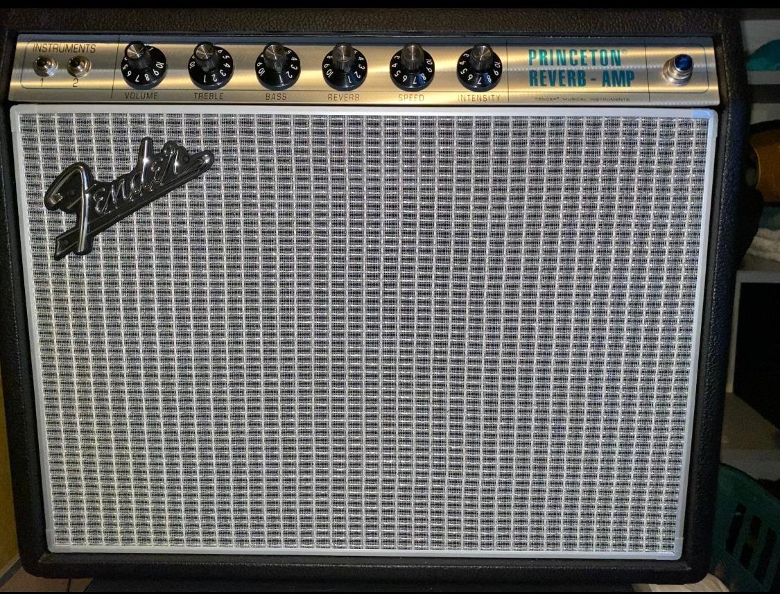 Fender 68 Custom Vibro Champ Reverb Guitar Amplifier, with 2-Year Warranty customer photo 2