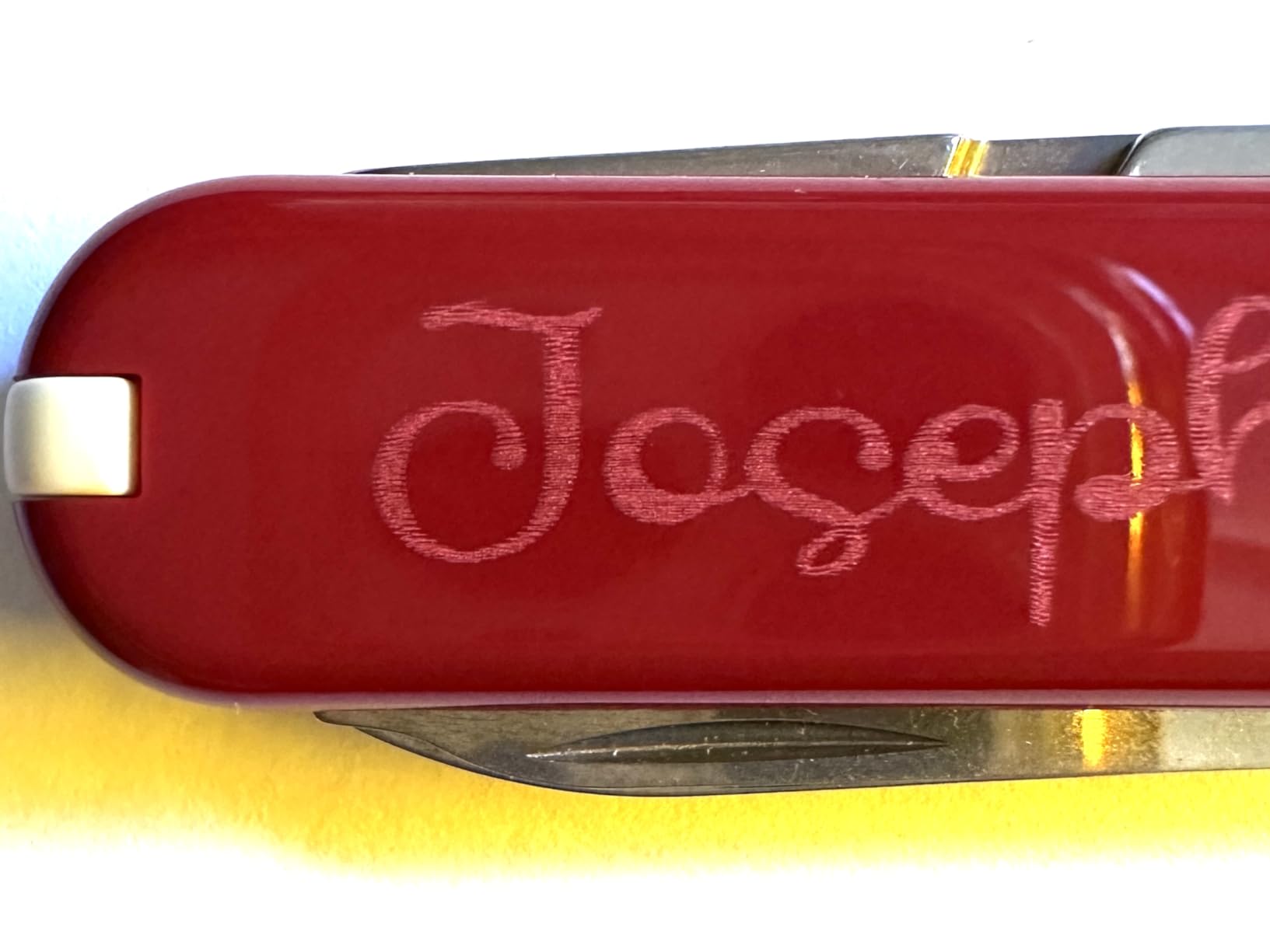 Victorinox Classic SD Swiss Army Knife, Compact, 7 Functions, Swiss Made Pocket Knife customer photo 1