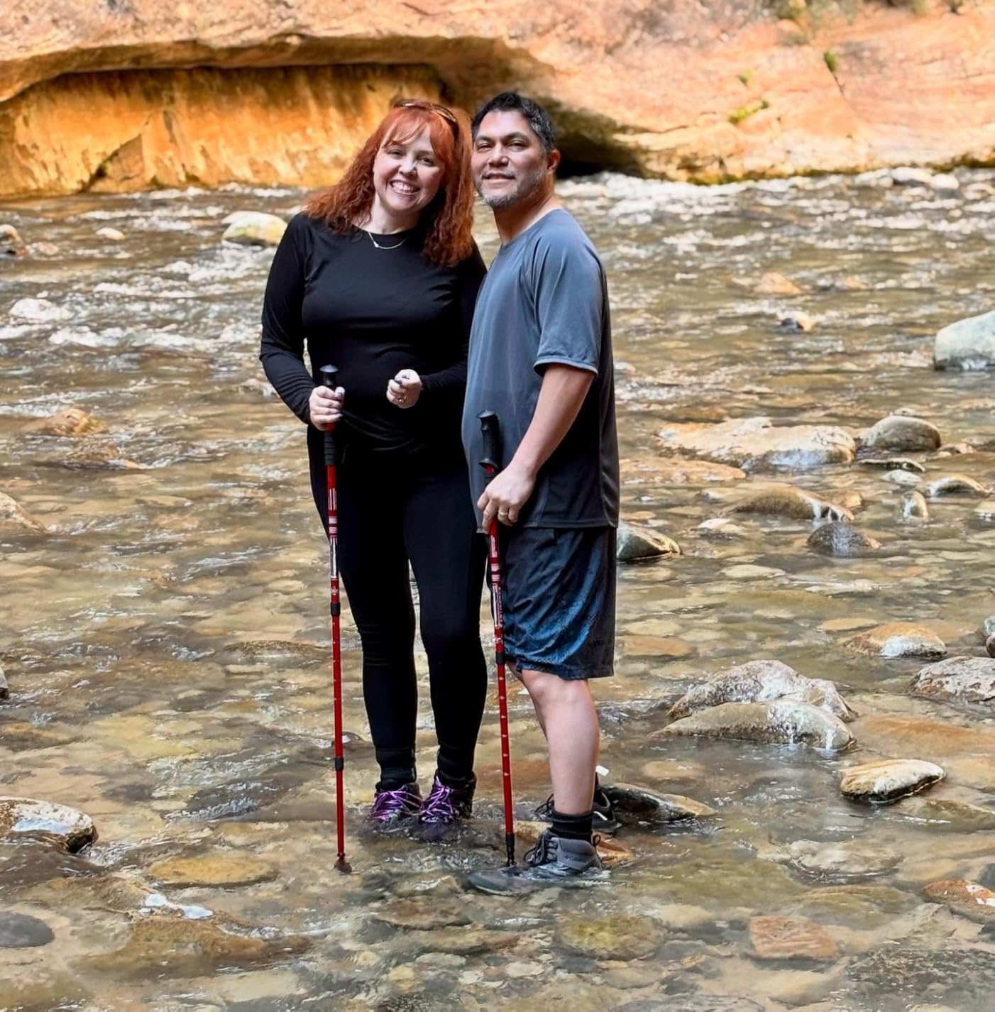 Aihoye Hiking Trekking Poles, 2 Pack Collapsible, Lightweight, Anti Shock, Walking Sticks, Adjustable Hiking Pole for Men and Women customer photo 2