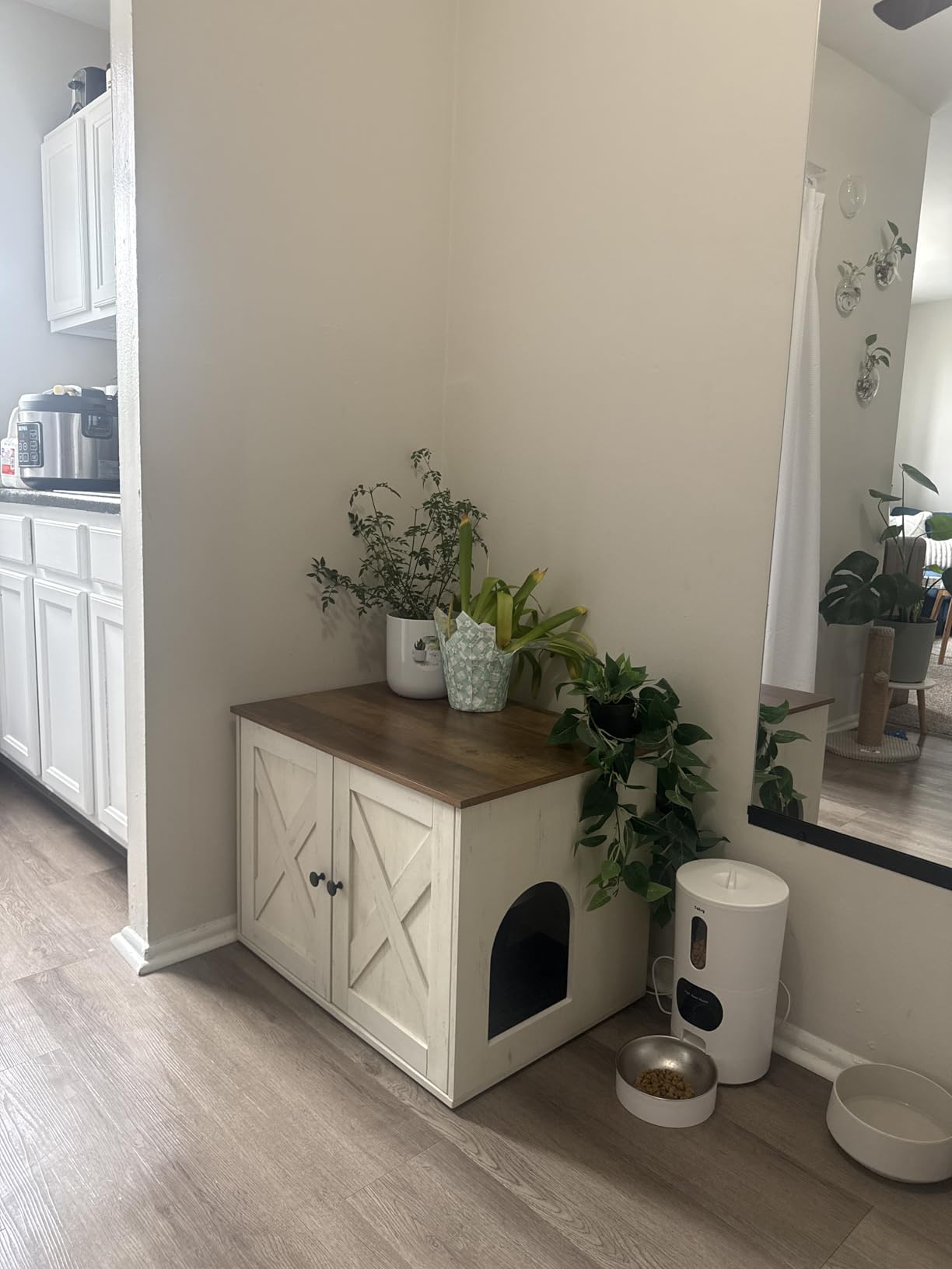 Feandrea Cat Litter Box Enclosure, Litter Box Furniture Hidden with Removable Divider, Indoor Cat House, End Table, 31.5 x 20.9 x 19.7 Inches, Greige UPCL002G01 customer photo 2
