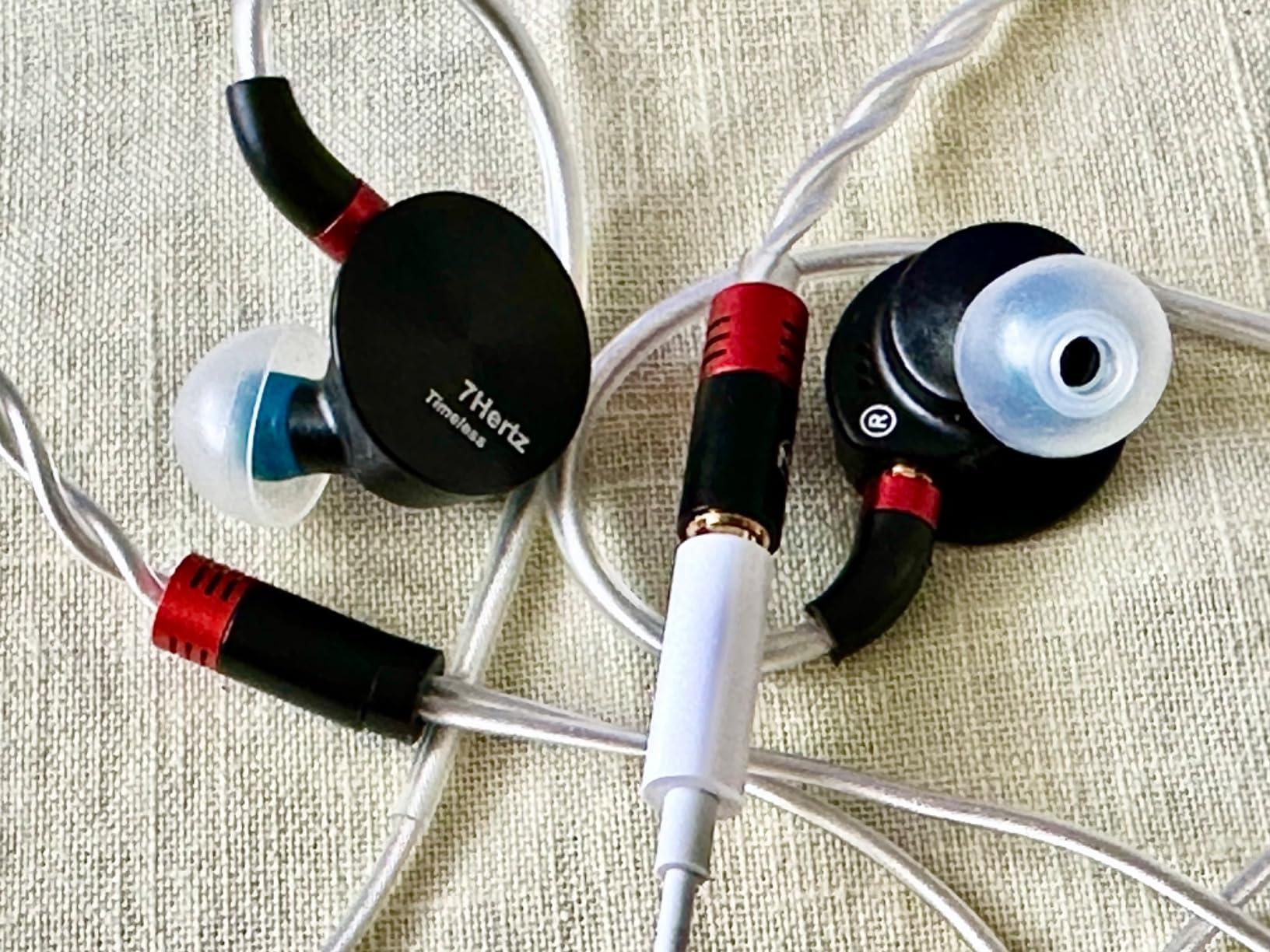 Linsoul 7HZ Timeless in Ear Monitor, 14.2mm Planar HiFi in-Ear Earphone with CNC Aluminum Shell, Detachable MMCX Cable (3.5mm) customer photo 1