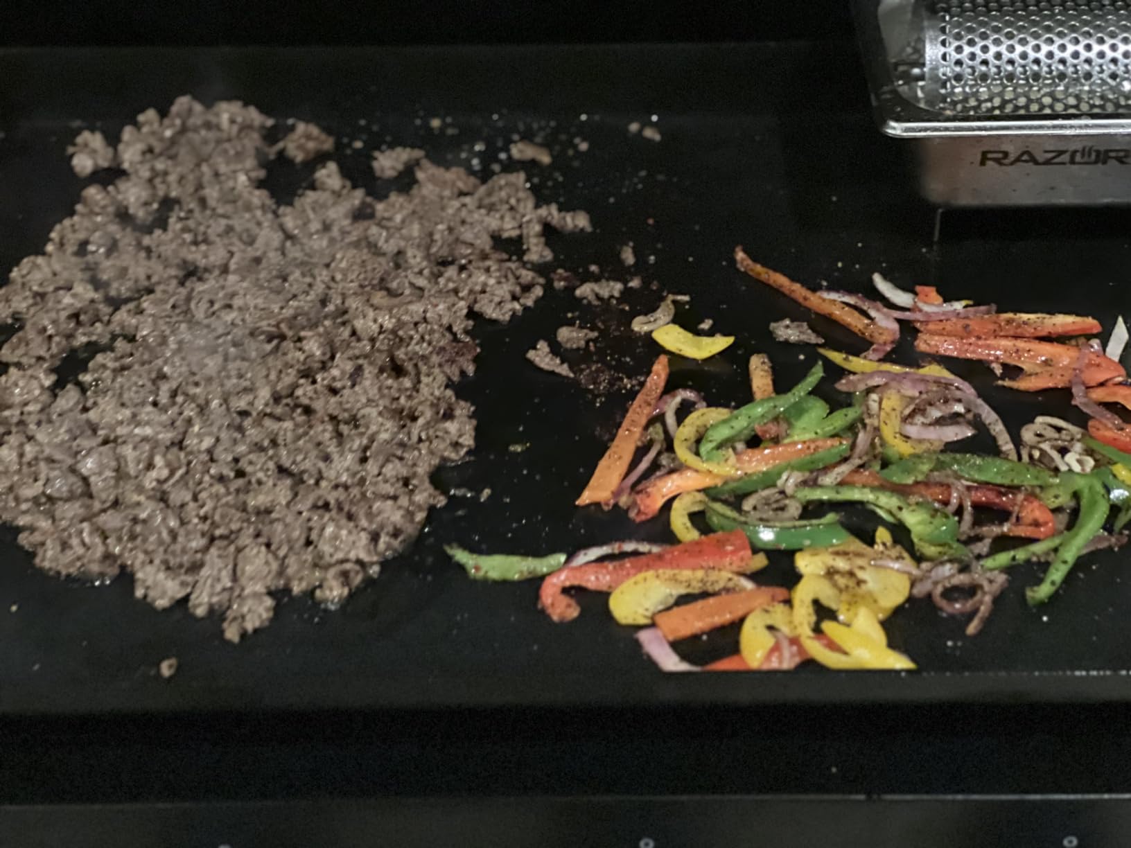 Pit Boss Ultimate Gas 4 Burner Non-Stick Lift-Off Griddle customer photo 1