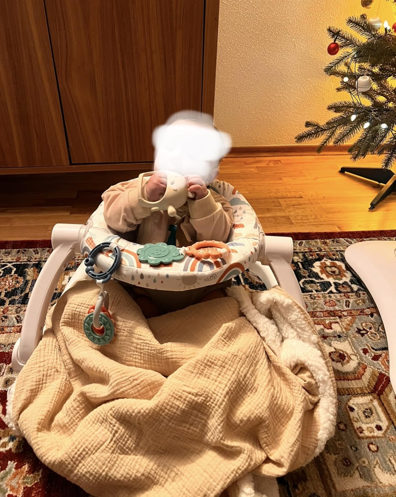 Fisher-Price Portable Baby Chair Sit-Me-Up Floor Seat with Developmental Toys & Machine Washable Seat Pad customer photo 1