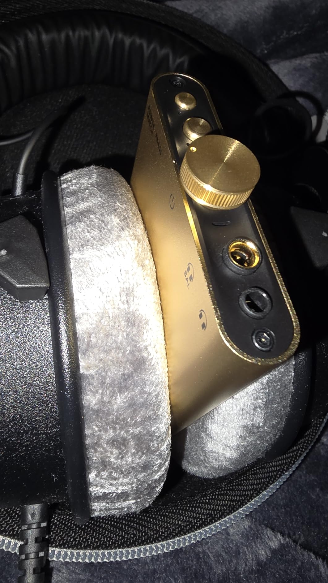 iFi Hip-dac2 - Portable Balanced DAC Headphone Amplifier for Android, iPhone with USB Input Only/Outputs: 3.5mm Unbalanced / 4.4mm Balanced - MQA Decoder customer photo 2
