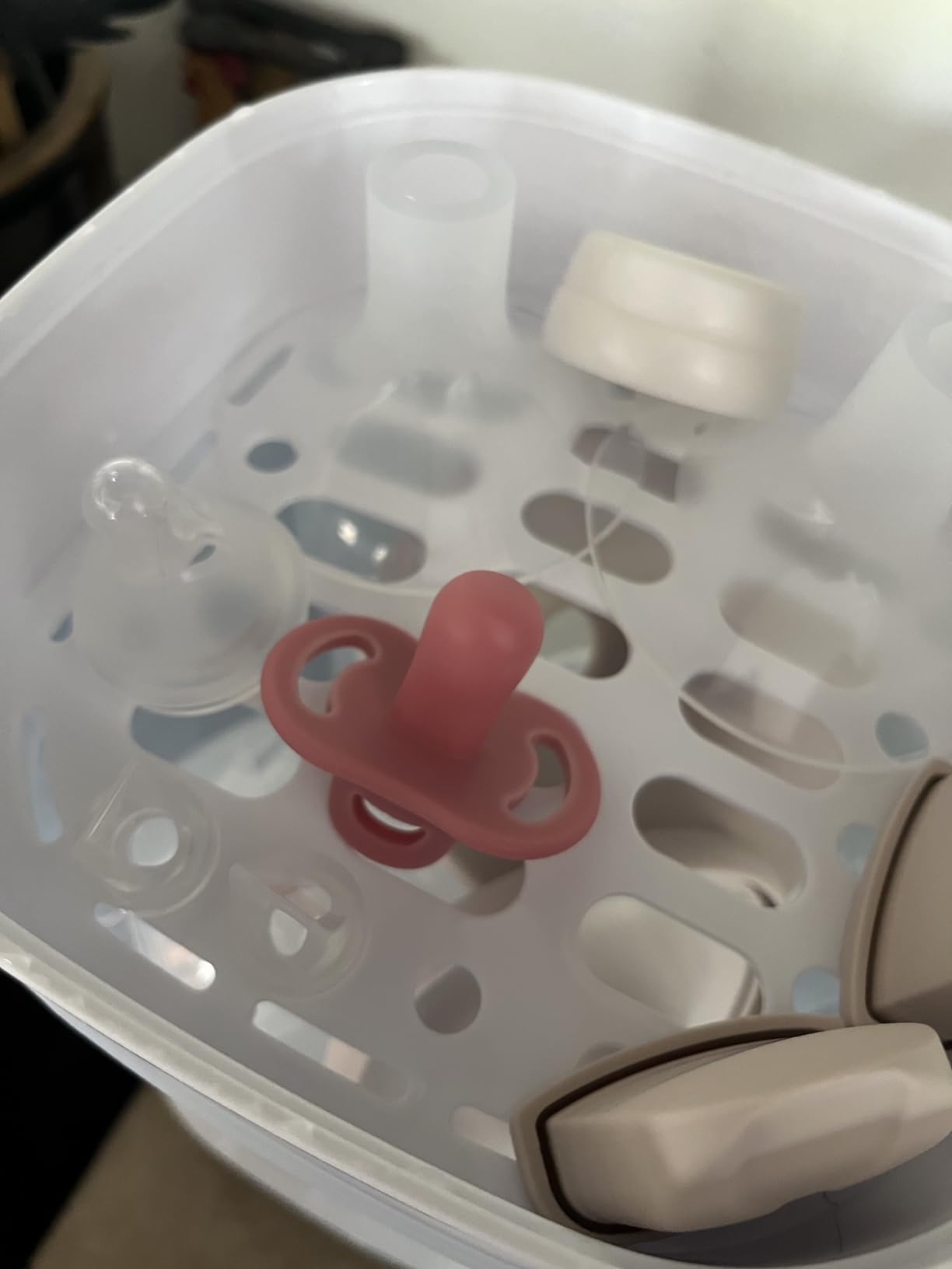 GROWNSY Bottle Sterilizer and Dryer, Compact Electric Steam Baby Bottle Sterilizer (Esterilizador de Biberones), Bottle Sanitizer for Baby Bottles, Pacifiers, Pump Parts customer photo 2