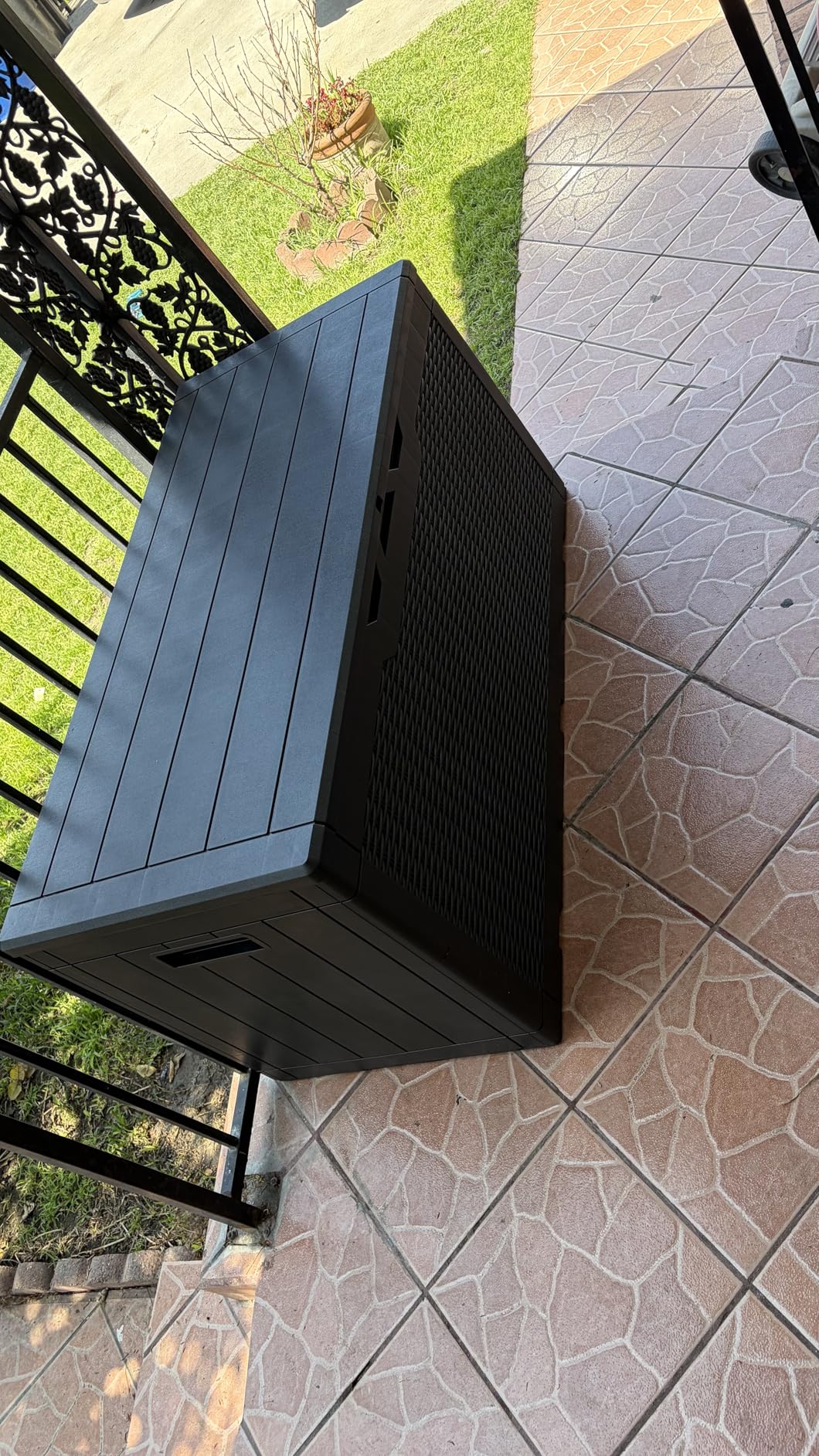 Devoko 100 Gallon Waterproof Large Resin Deck Box Indoor Outdoor Lockable Storage Container for Patio Furniture Cushions Garden Tools (100 Gallon, Black) customer photo 1