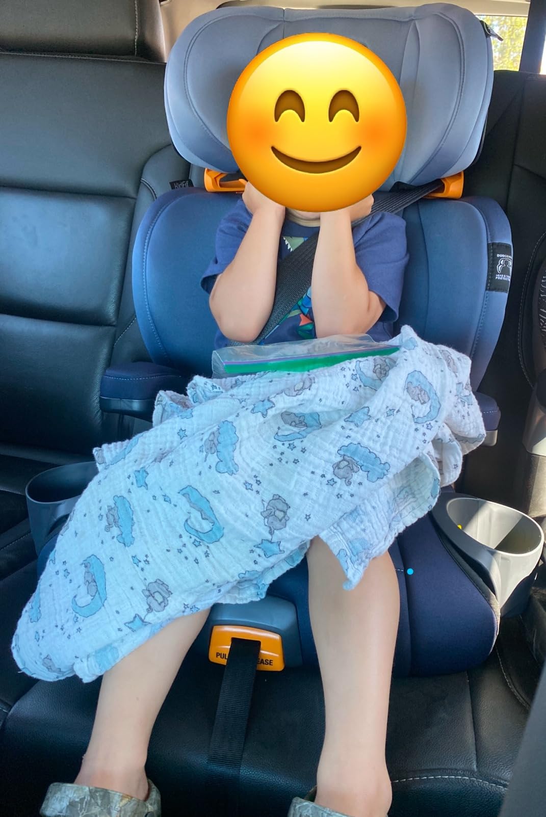 Chicco KidFit ClearTex Plus 2-in-1 Belt-Positioning Booster Car Seat, Backless and High Back Booster Seat, for Children 40-100 lbs., Obsidian/Black customer photo 2