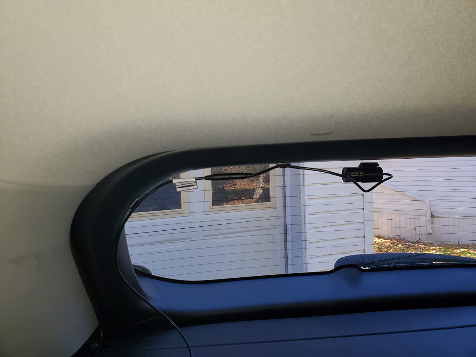 ROVE R3 Dash Cam Front and Rear with Cabin, 3