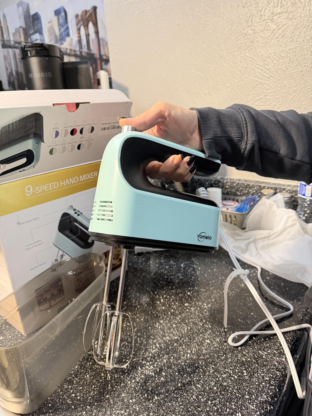 Yomelo 9-Speed Digital Hand Mixer Electric, 400W Powerful DC Motor, Hand Mixer Electric Handheld with Snap-On Storage Case, 5 Stainless Steel Accessories, Beaters, Dough Hooks, Whisk(Ice Blue/Black) customer photo 2