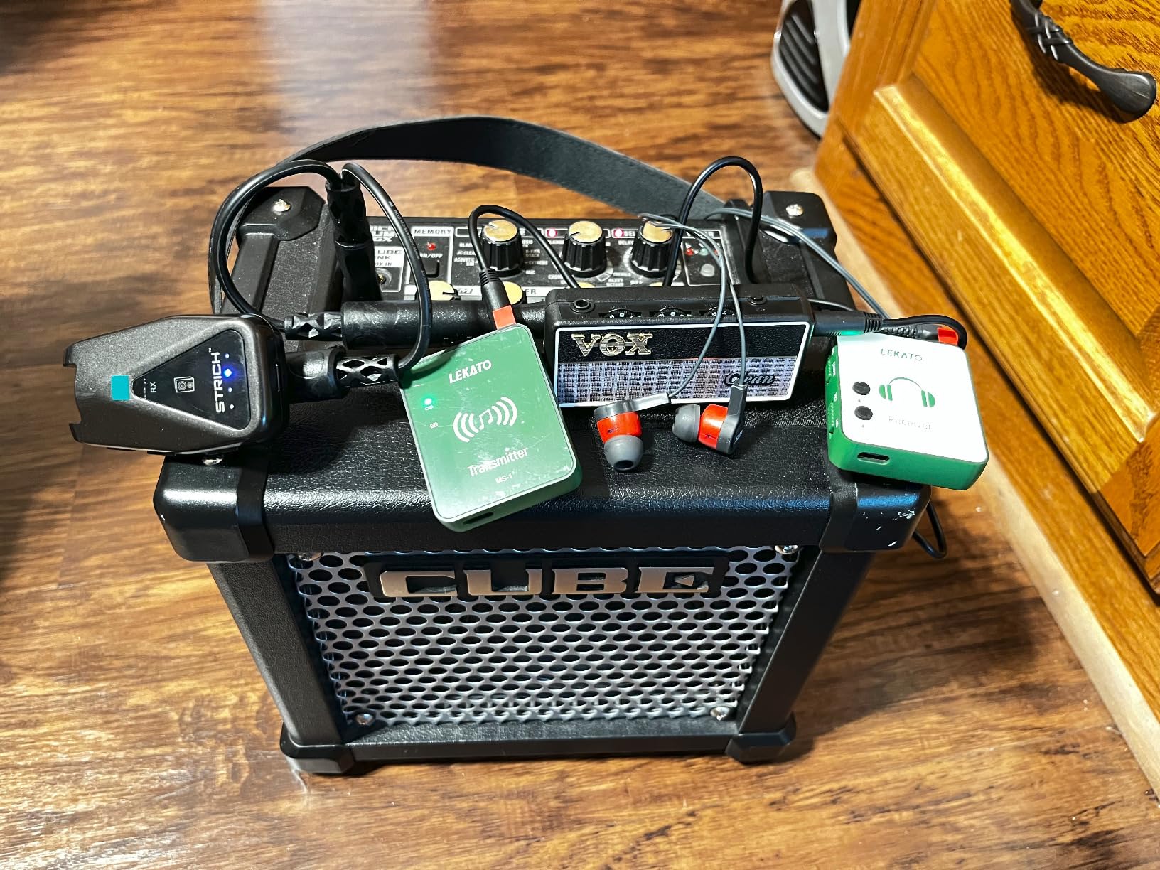 LEKATO MS-1 Wireless in Ear Monitor System, 2.4GHz Stereo in-Ear Monitoring with Transmitter Receiver Clip On, One to Many, Auto-Pairing, Wireless IEM for Band Rehearsal, Studio, Church, Small Gigs customer photo 1