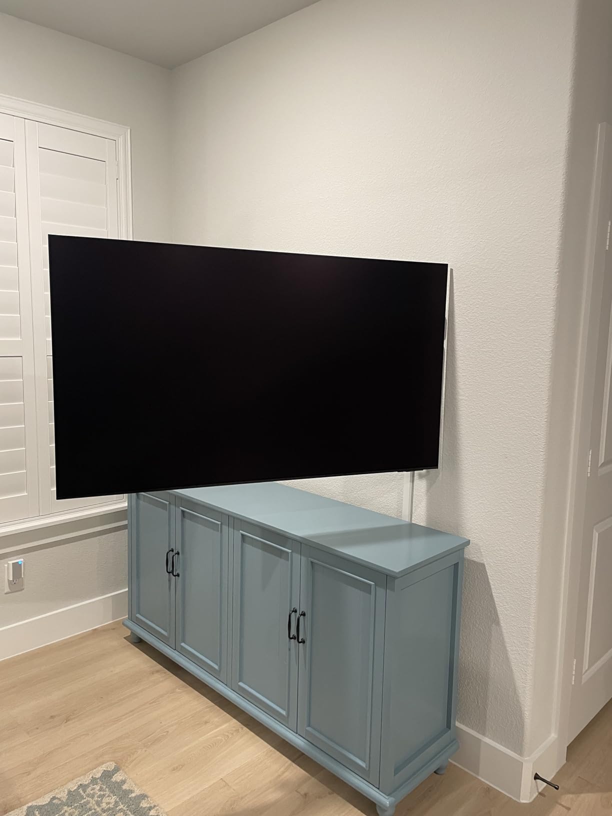 VIVO Steel Low Profile Electric TV Wall Mount for 32 to 75 inch LCD LED Plasma Screens, Motorized Swing TV Bracket with 90 Degree Swivel, MOUNT-E-WM075 customer photo 2
