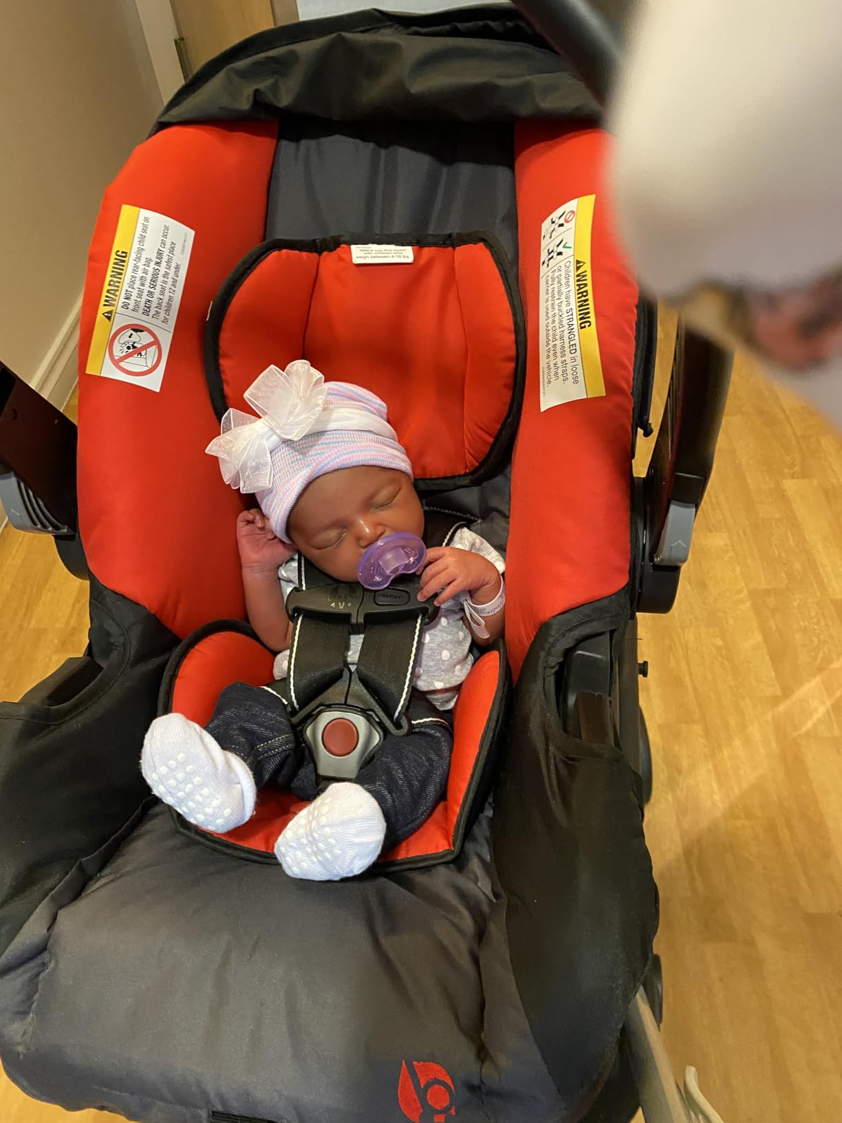 Baby Trend EZ-Lift Plus Infant Car Seat, Ultra Grey - Newborn Comfort Padding, Lightweight Carry Build customer photo 1