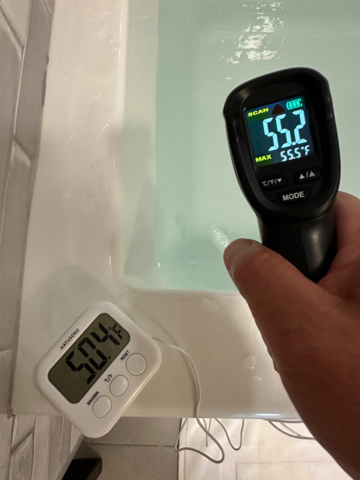 HATUSOKU Digital Thermometer with External Sensor, Magnet, Suction Cup, Water Thermometer, Aquarium, Refrigerator, Freezer (Black) customer photo 2