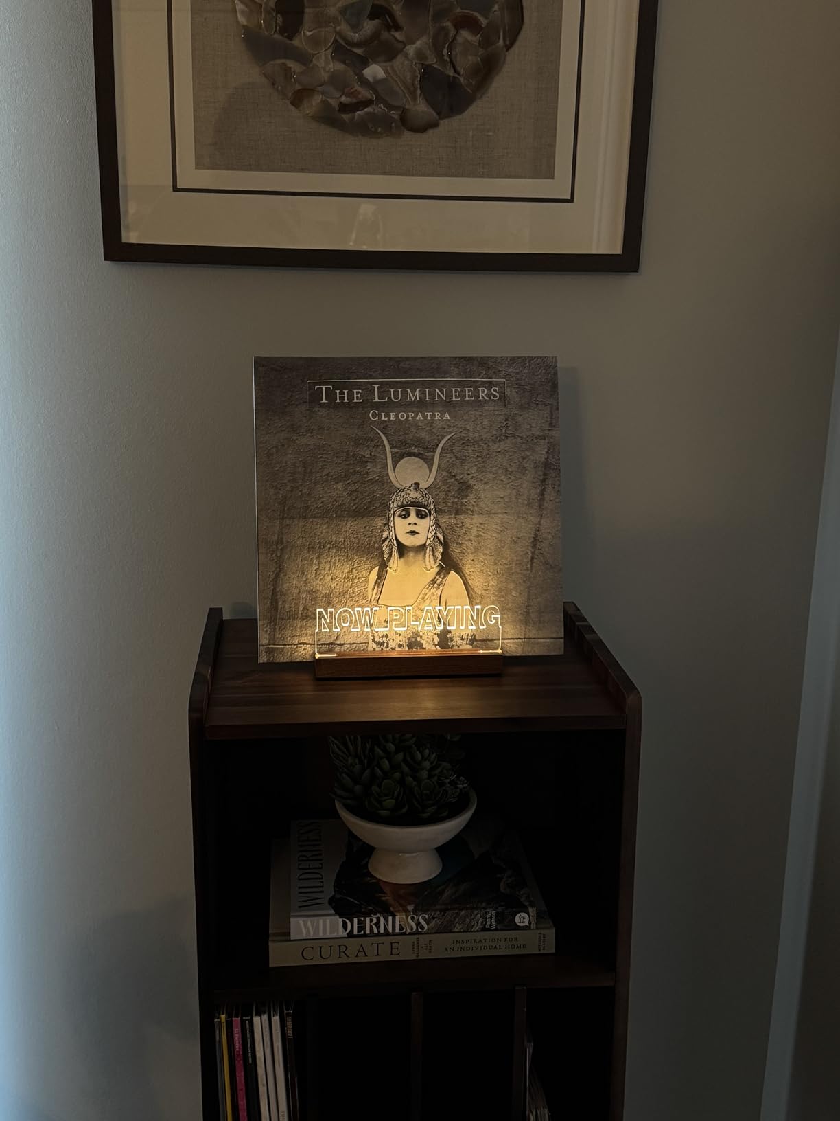 YuanDian Now Playing Vinyl Record Stand, Light up Display Holder for Vinyl Records, Wooden Acrylic Holder with Warm Light for Album Display Storage, Home Desk Decor for Music Lovers customer photo 1