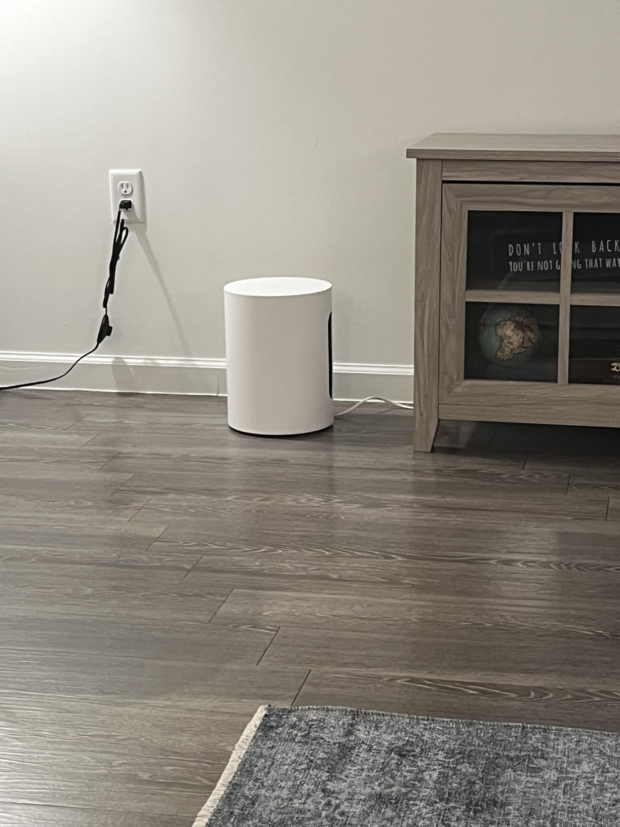 Sonos Sub Mini - White - Compact Wireless Subwoofer customer photo 1