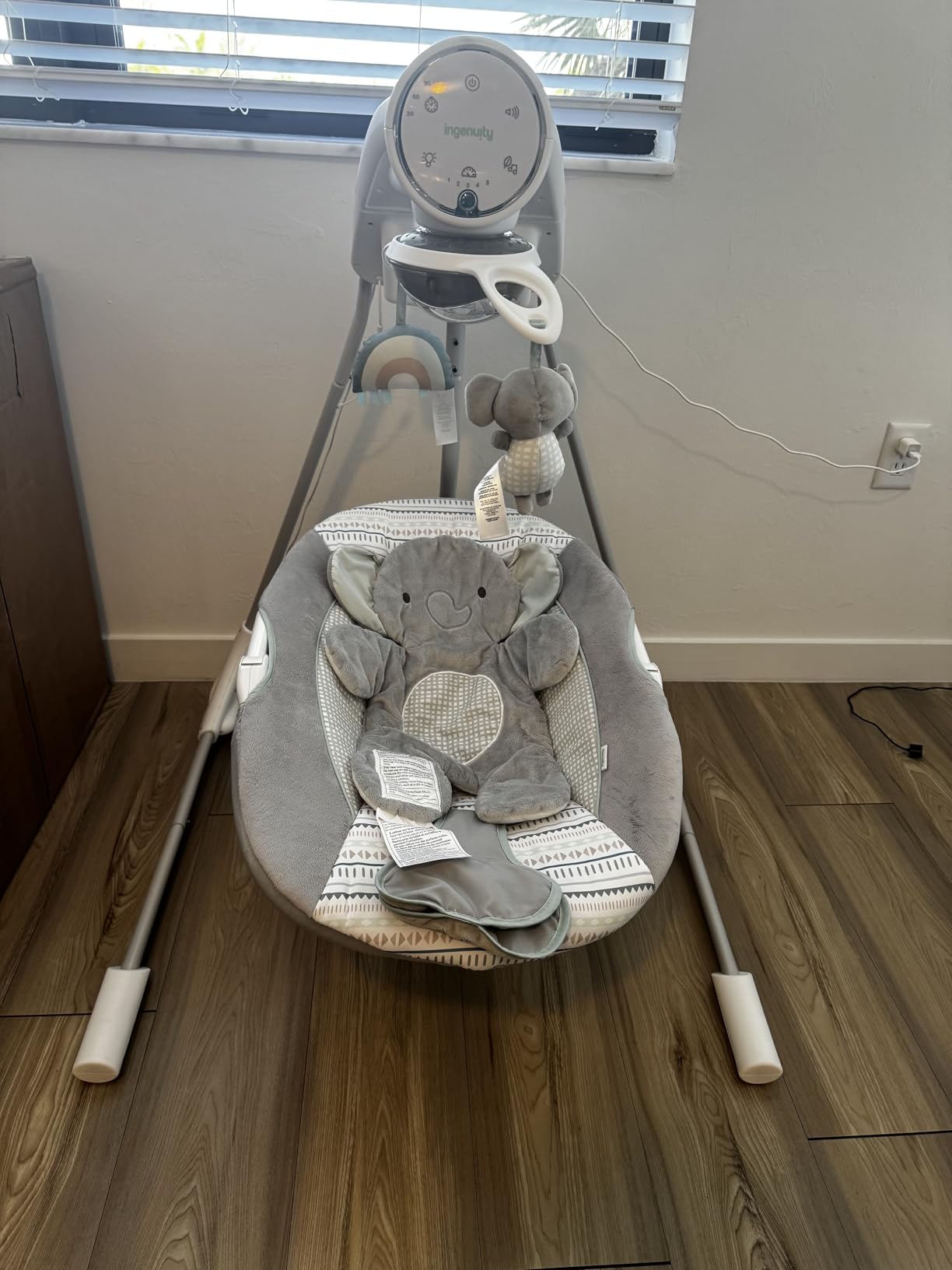 Ingenuity InLighten 5-Speed Baby Swing - Swivel Infant Seat, 5 Point Safety Harness, Nature Sounds, Lights customer photo 1