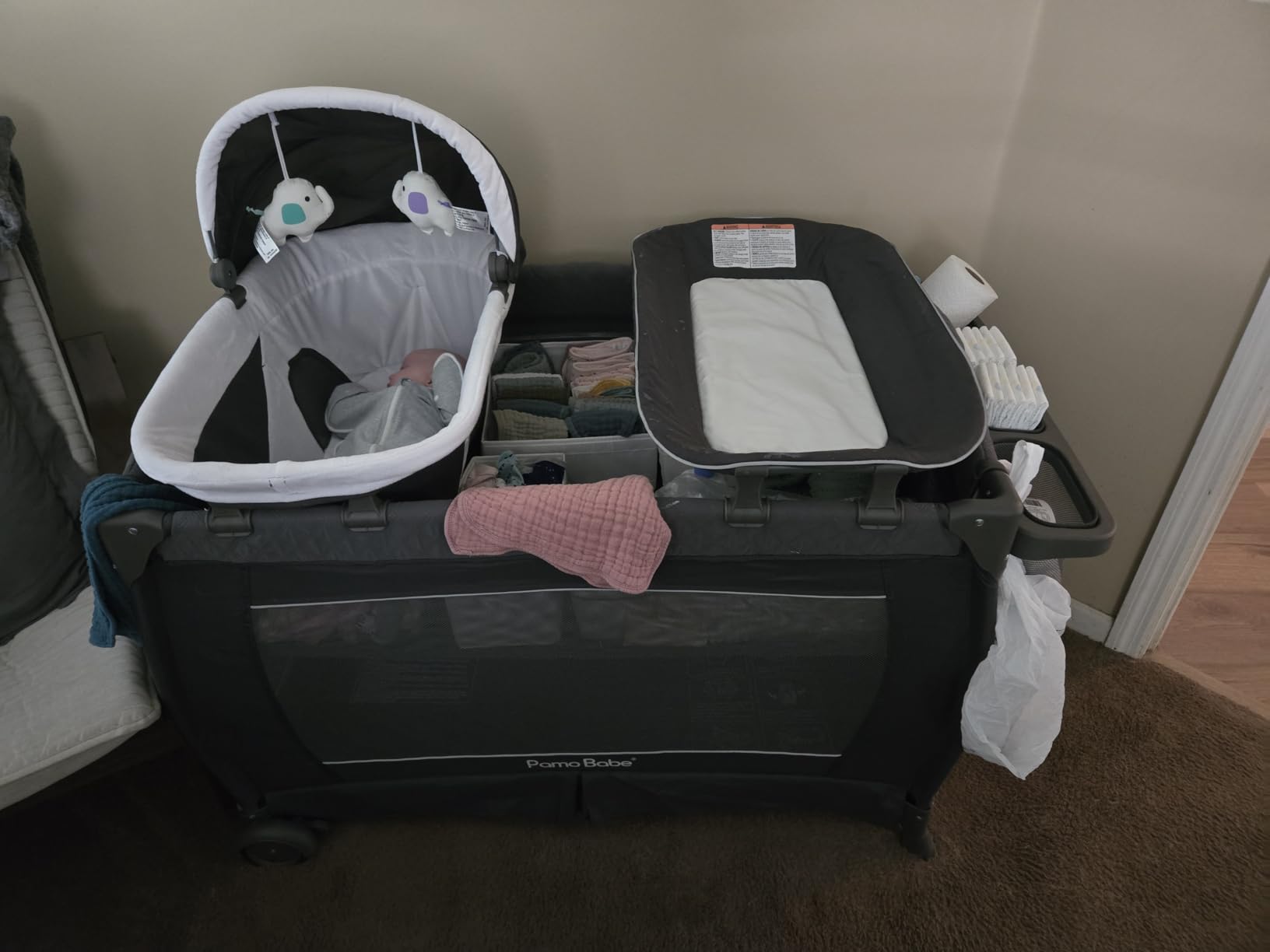 Pamo Babe Pack and Play 4 in 1 Baby Playard with Bassinet and Changing Table customer photo 1