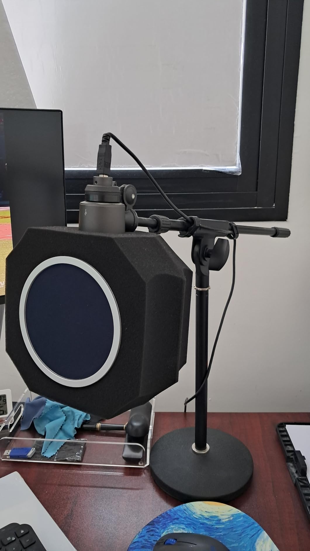 Professional Microphone Isolation Shield with Pop Filter, Reflection Filter for Recording Studios, Sound-absorbing Foam for Noise and Reflection Reduction for Recording, Singing, Podcasts, Live Stream customer photo 2