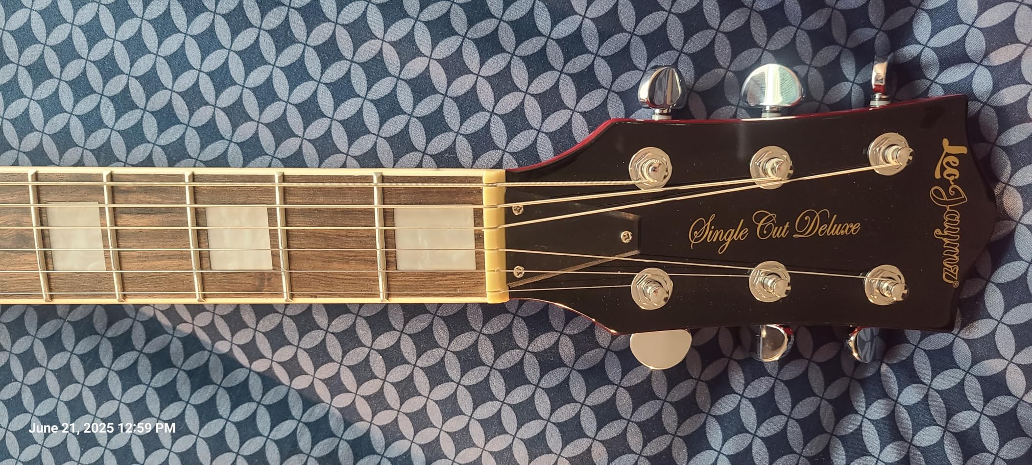Leo Jaymz SC Series Electric Guitar - Mahogany Body, Laurel Fingerboard, Dual Humbuckers, Tune-O-Matic Bridge, C Neck, 18:1 Tuners (Cherry Sunburst) customer photo 1