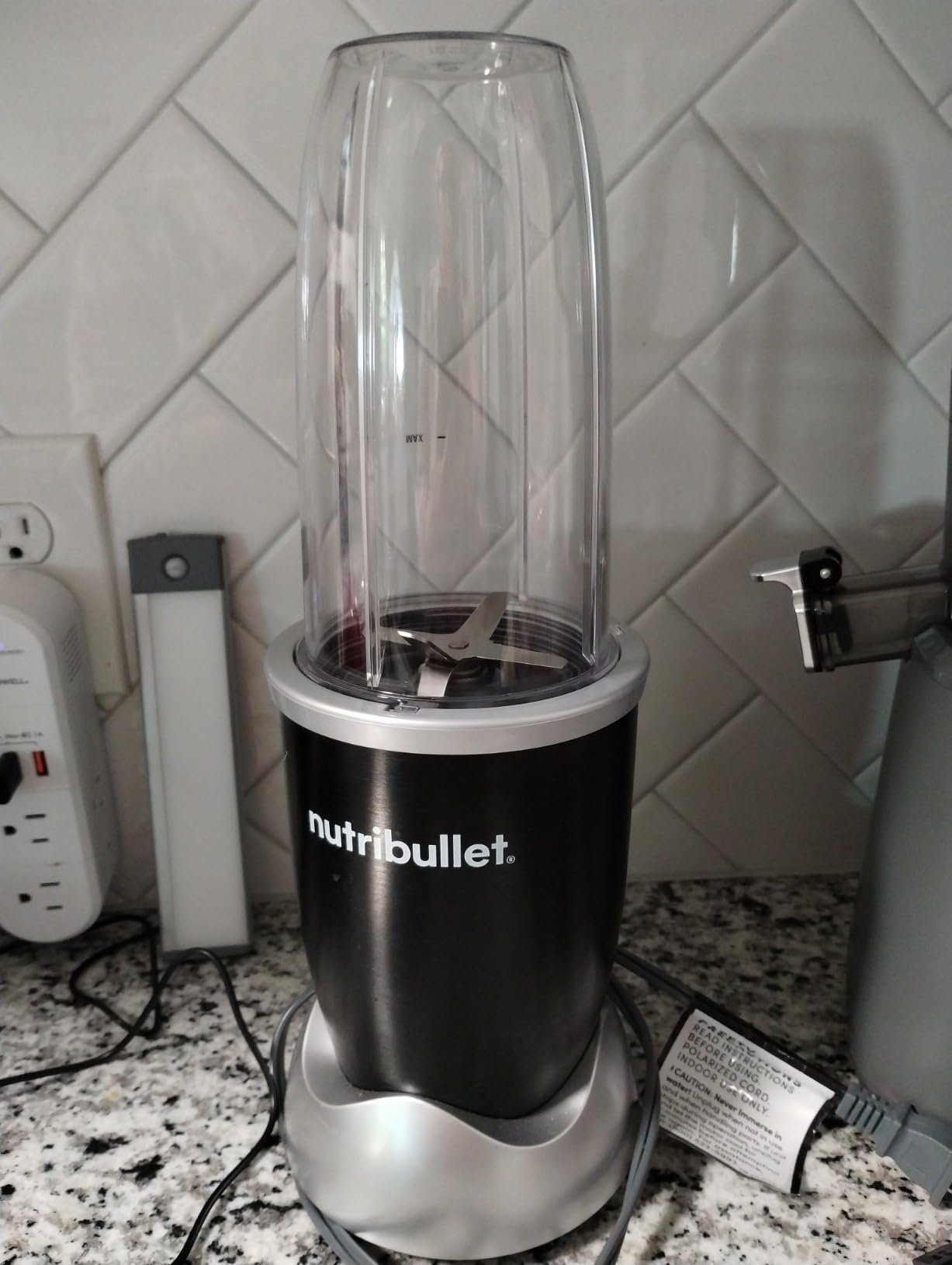 NutriBullet Special Edition NutriBullet Pro 900 - Watt Blender (MatteBlack) customer photo 2