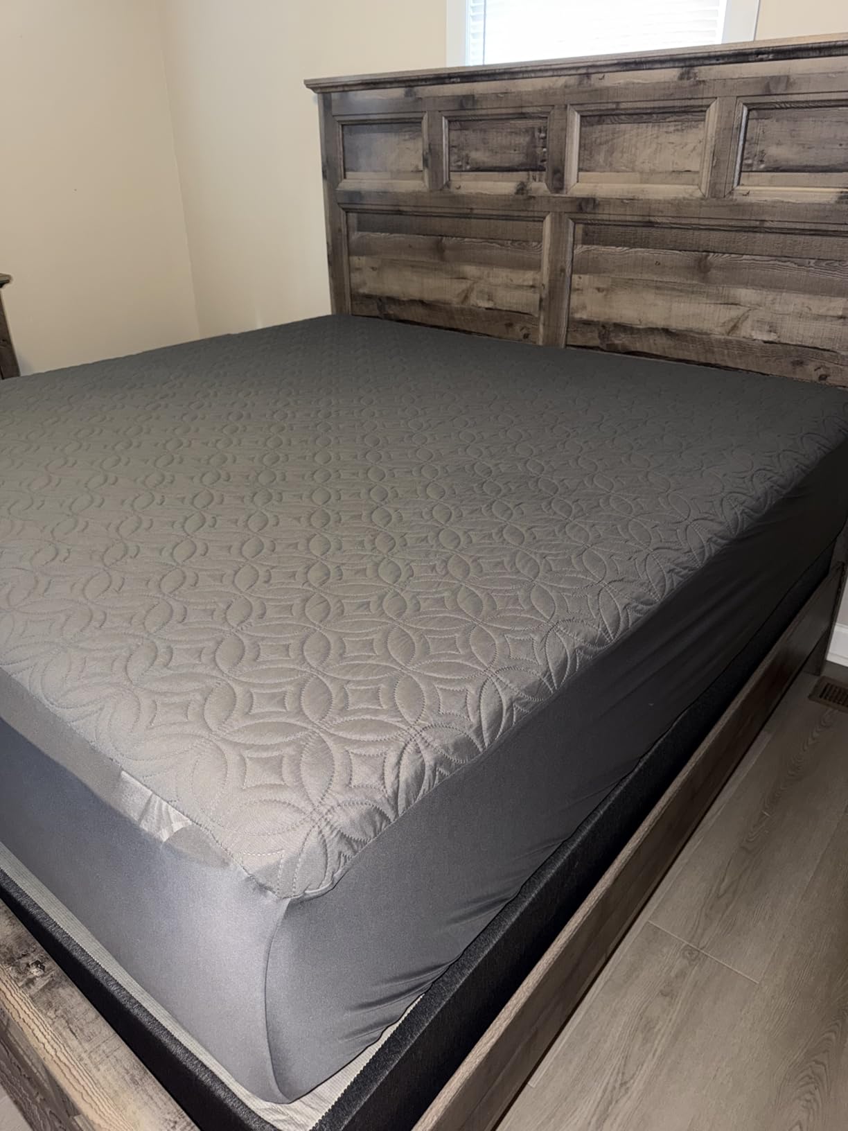 BEDLORE Waterproof Mattress Protector, Queen Size Mattress Pad Noiseless with Deep Pocket 6