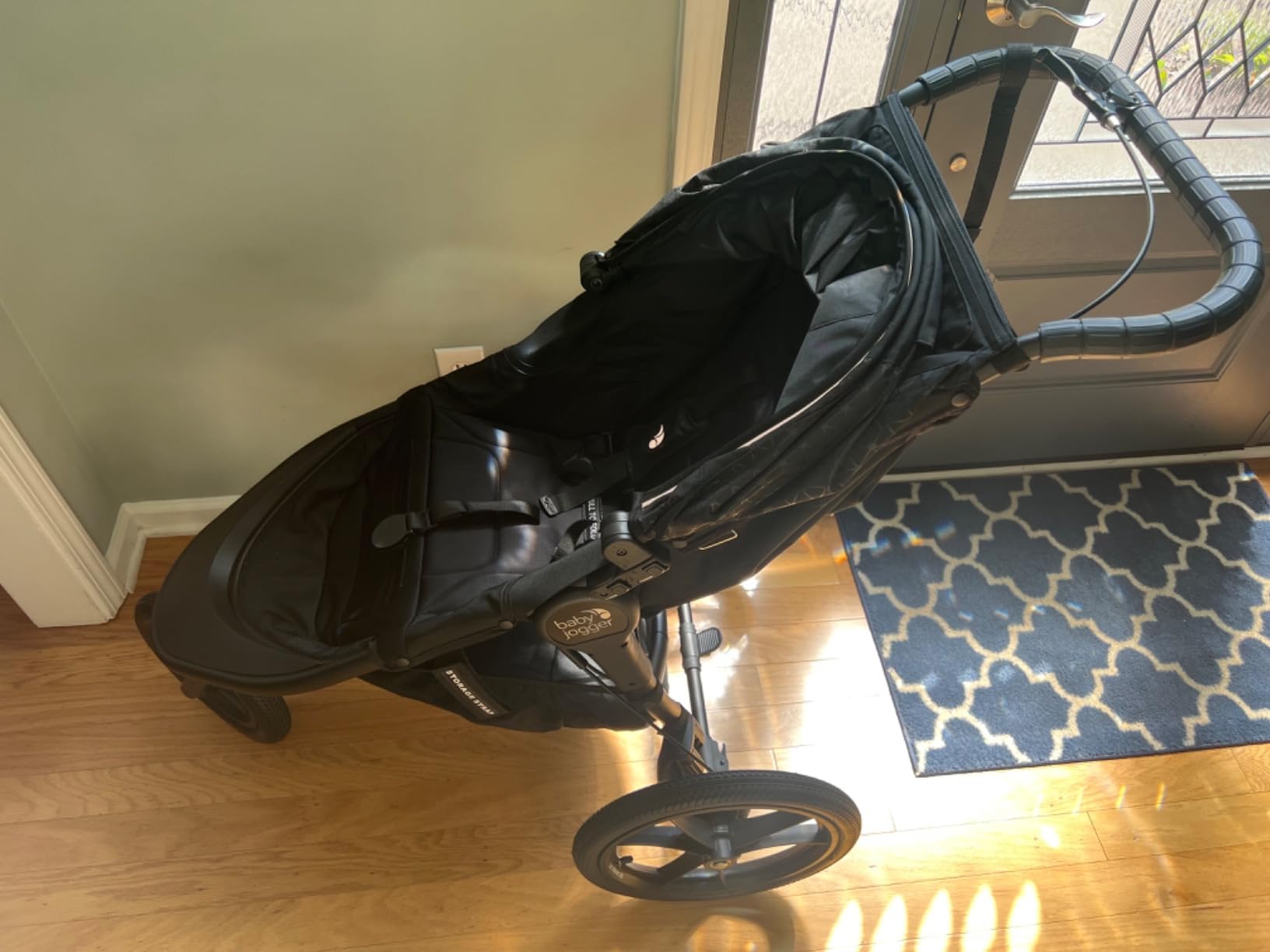 Baby Jogger Summit X3 3-Wheel Jogging Stroller with Hand Brake, One-Hand Compact Fold, All-Wheel Suspension, Midnight Black customer photo 1