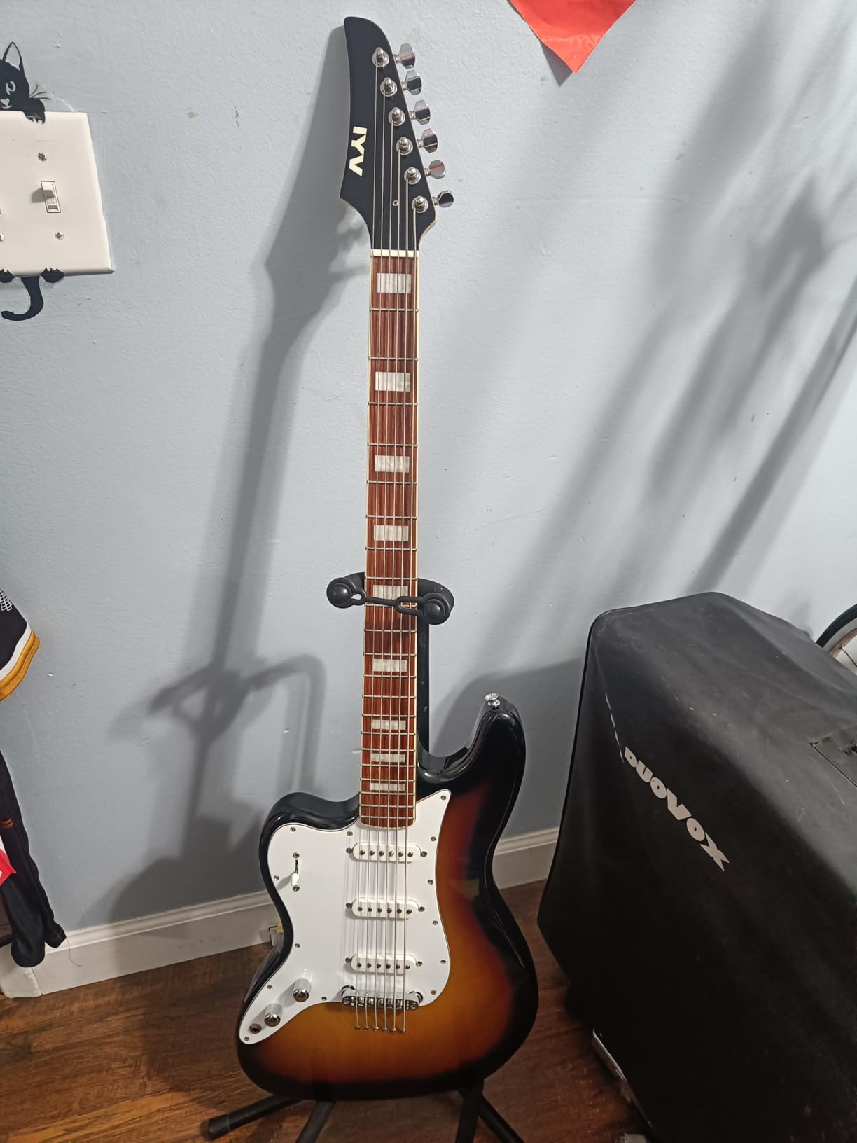 IYV IS6-200 Baritone-Style Electric Guitar, 3T Sunburst, Left Hand customer photo 1