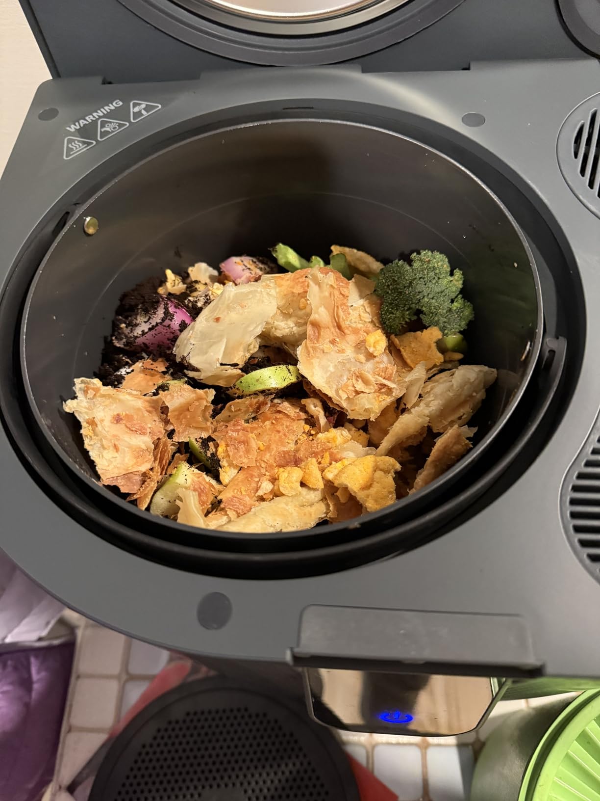 Food Cycler Eco 5 Award-Winning Kitchen Food Recycler | Indoor Composter Bin Alternative | Electric Countertop Food Disposer with Odorless 5L Indoor Food Waste Bin customer photo 2