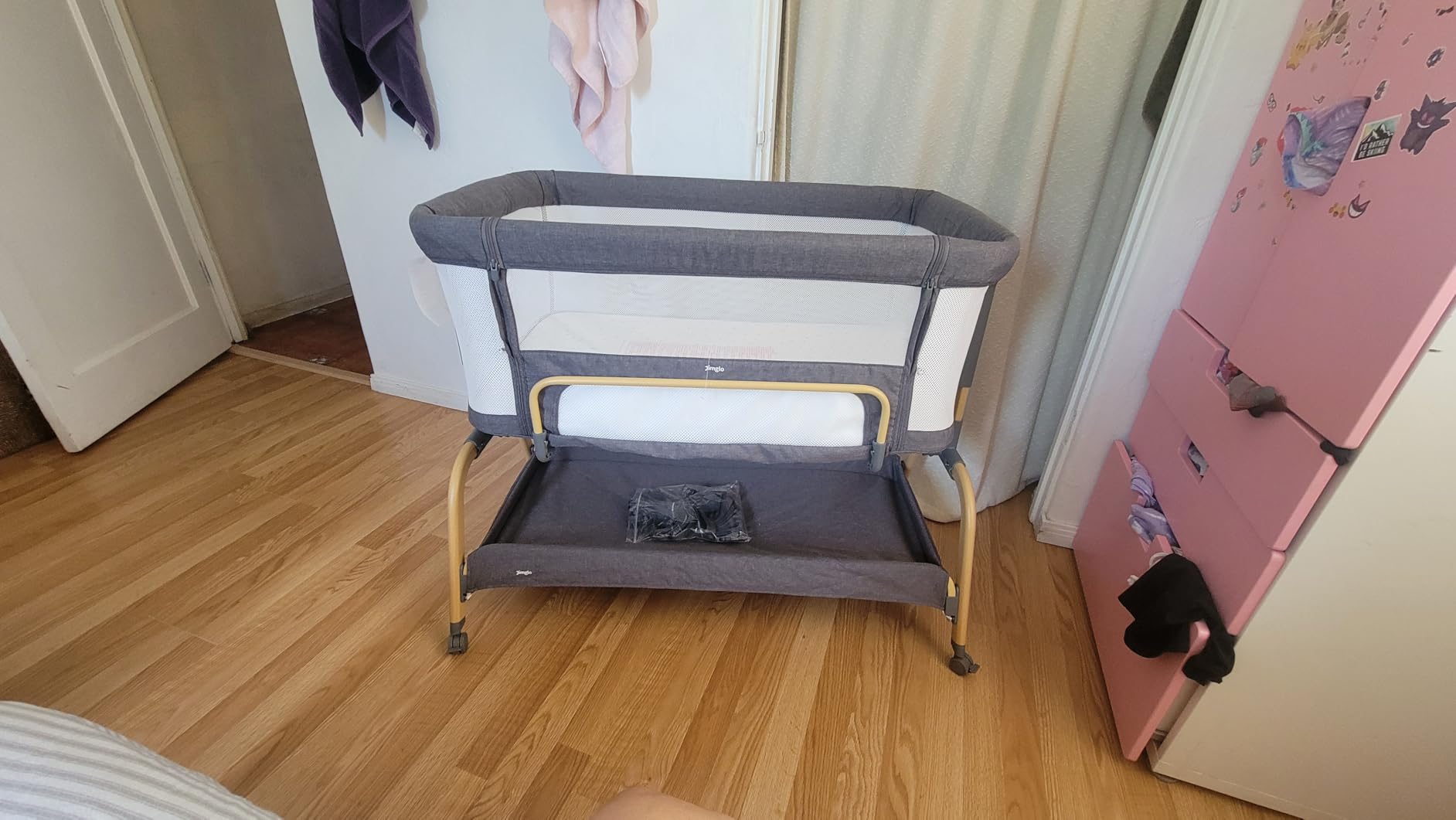 Jimglo 3 in 1 Baby Bassinet, Bedside Bassinet for Baby, Rocking Bassinet with Comfy Mattress and Wheels customer photo 1